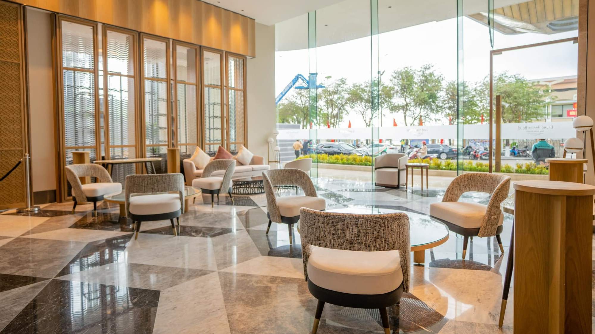 COMBO LƯU TRÚ 3N2Đ TẠI KHÁCH SẠN 5 SAO GRAND HYAMS QUY NHƠN