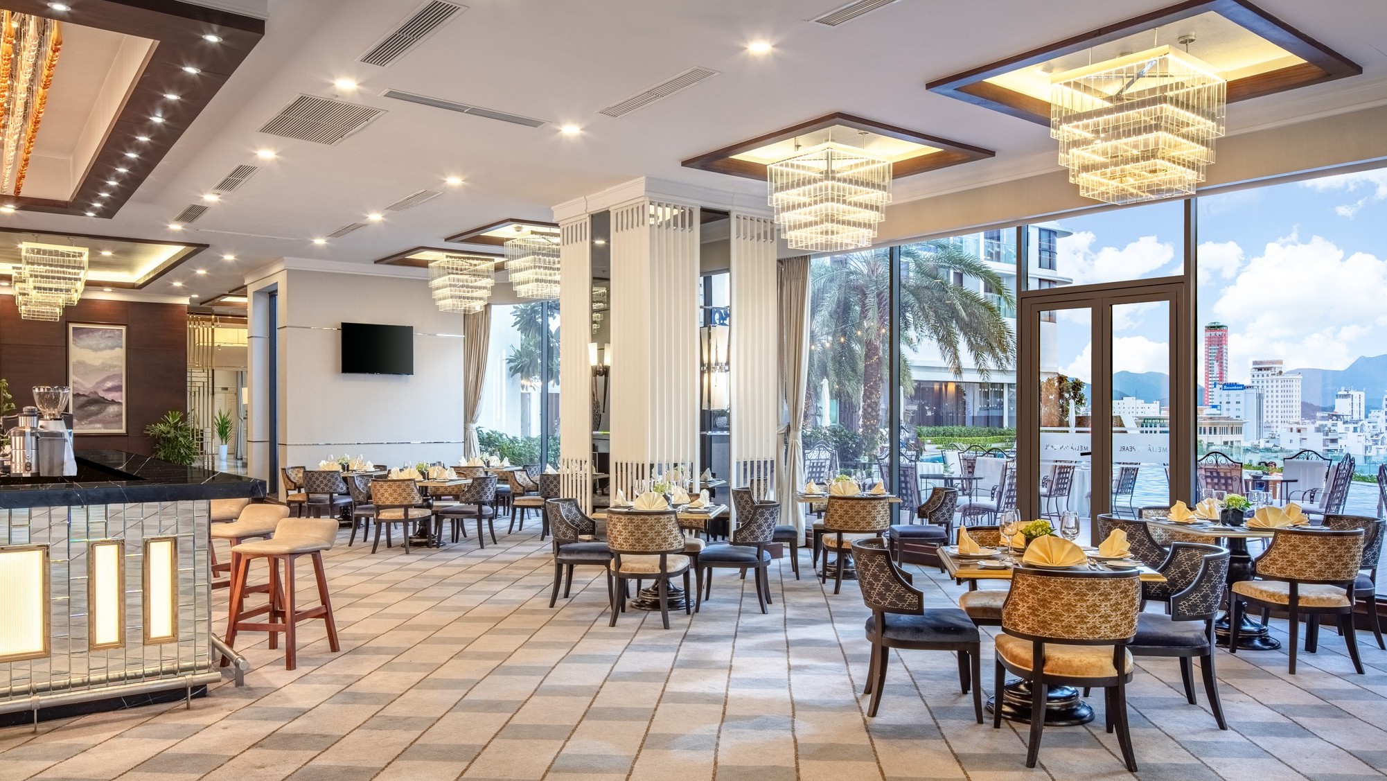 COMBO LƯU TRÚ 3N2Đ TẠI MELIA VINPEARL NHA TRANG EMPIRE 5 SAO (ĐẤT LIỀN)