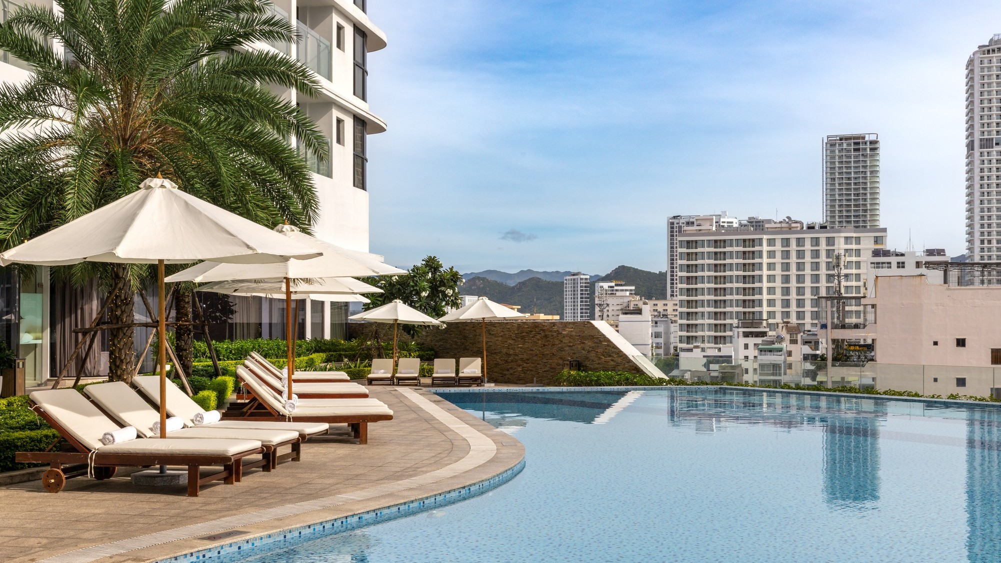 COMBO LƯU TRÚ 3N2Đ TẠI MELIA VINPEARL NHA TRANG EMPIRE 5 SAO (ĐẤT LIỀN)