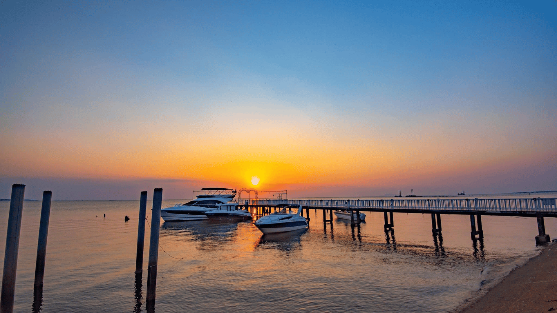 BIỂN NGỌC PHƯƠNG NAM: HÀ TIÊN - PHÚ QUỐC - RẠCH GIÁ - AN GIANG