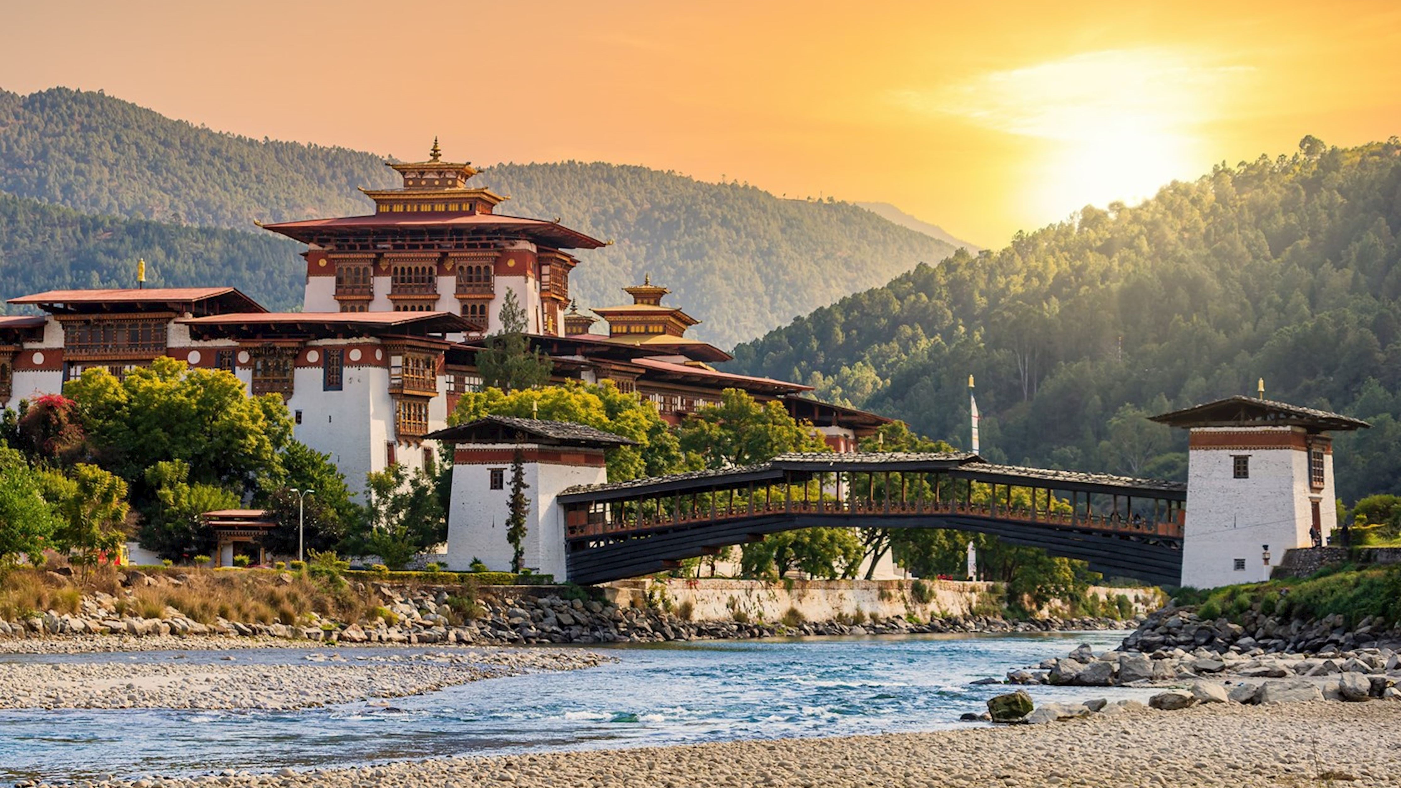 KHÁM PHÁ "ĐẤT NƯỚC HẠNH PHÚC": BHUTAN - PARO - THIMPHU - PUNAKHA - TIGER'S NEST
