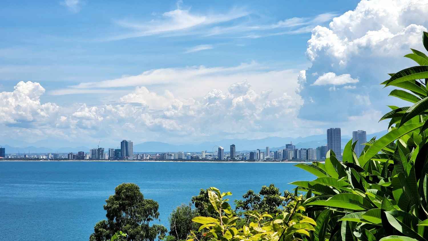 HÀNH TRÌNH DI SẢN: QUẢNG NAM - HỘI AN - ĐÀ NẴNG - HUẾ