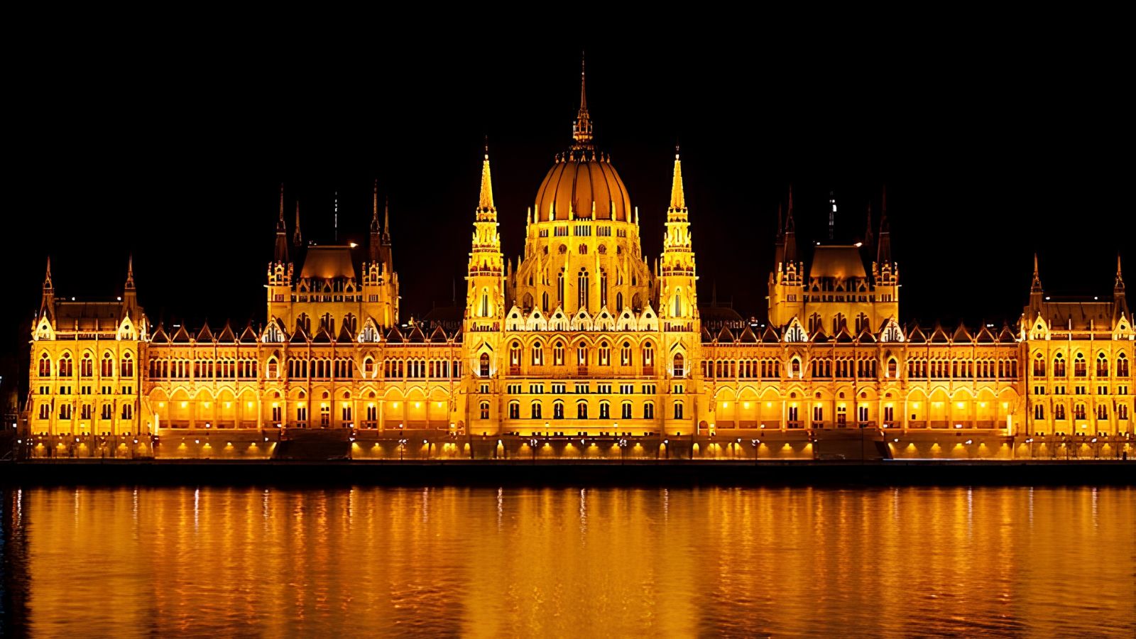 TRUNG ÂU LÃNG MẠN BÊN DÒNG DANUBE: ĐỨC - ÁO - CZECH - SLOVAKIA - HUNGARY