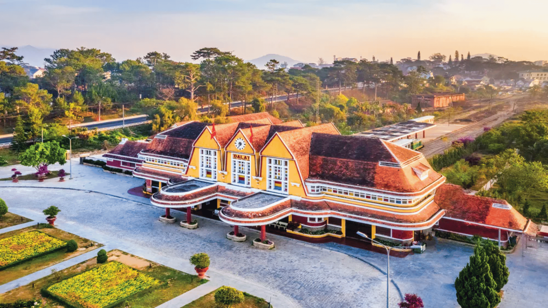 ĐÀ LẠT - TRỐN PHỐ LÊN RỪNG