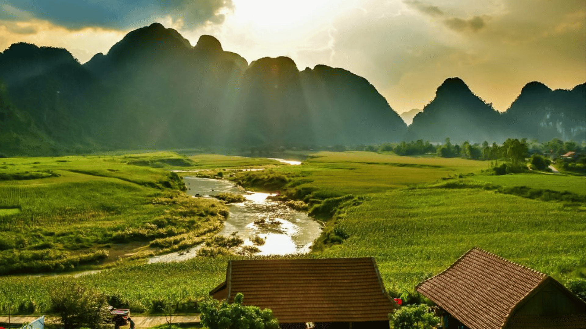 KHÁM PHÁ BẮC TRUNG BỘ: THANH HÓA - NGHỆ AN - HÀ TĨNH - QUẢNG TRỊ (QUẢNG BÌNH)