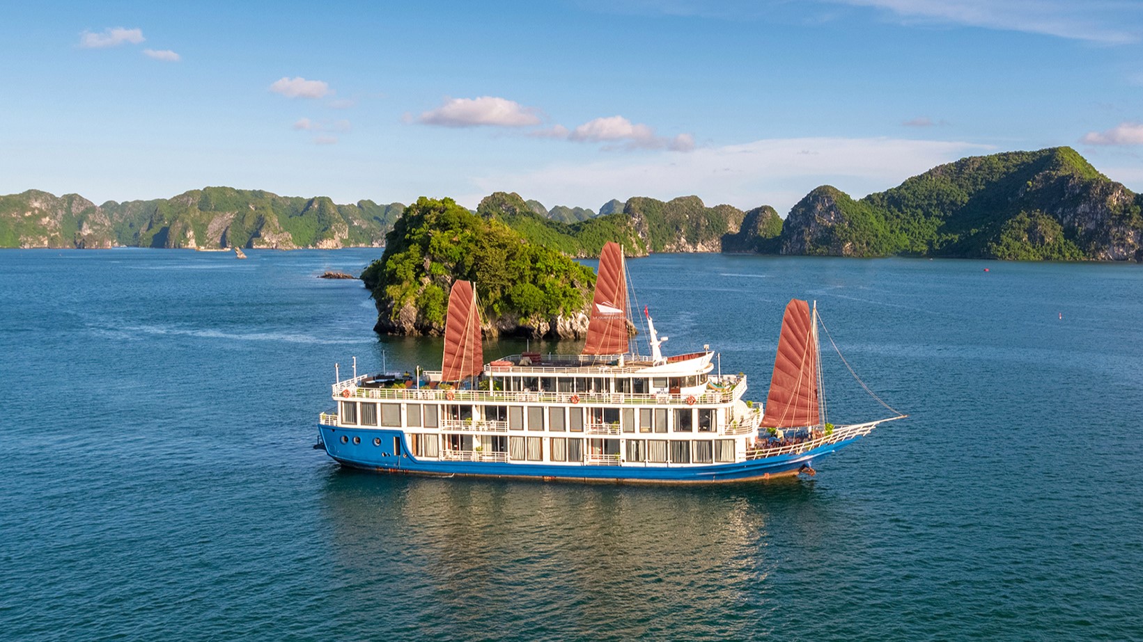 CHẠM VÀO DI SẢN BẮC BỘ: HÀ NỘI - HẠ LONG