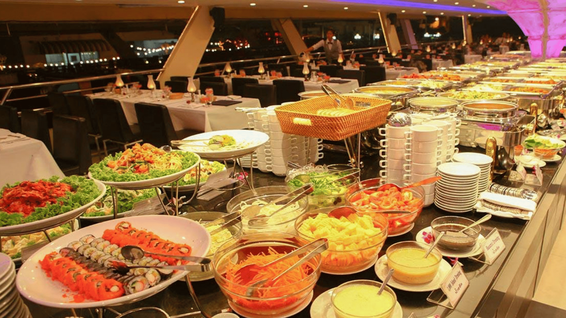 TRẢI NGHIỆM DU THUYỀN CHAO PHRAYA WHITE ORCHID – NGẮM BANGKOK VỀ ĐÊM