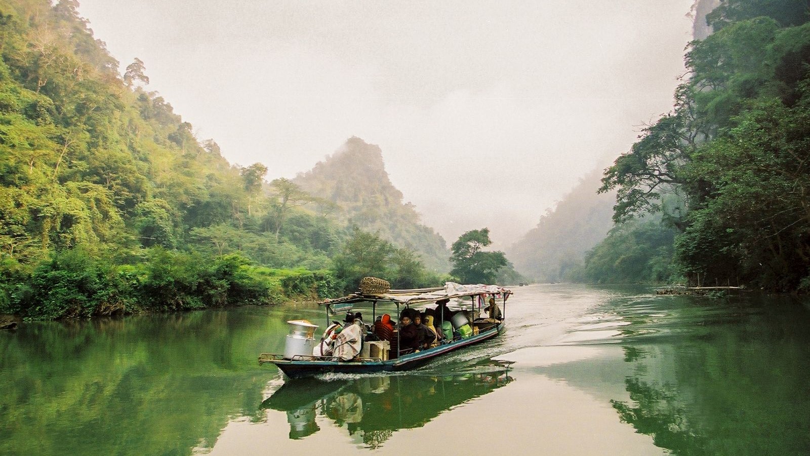 THEO DẤU MÙA HOA TAM GIÁC MẠCH: HÀ GIANG - ĐỒNG VĂN - MÈO VẠC - CAO BẰNG - HÀ NỘI