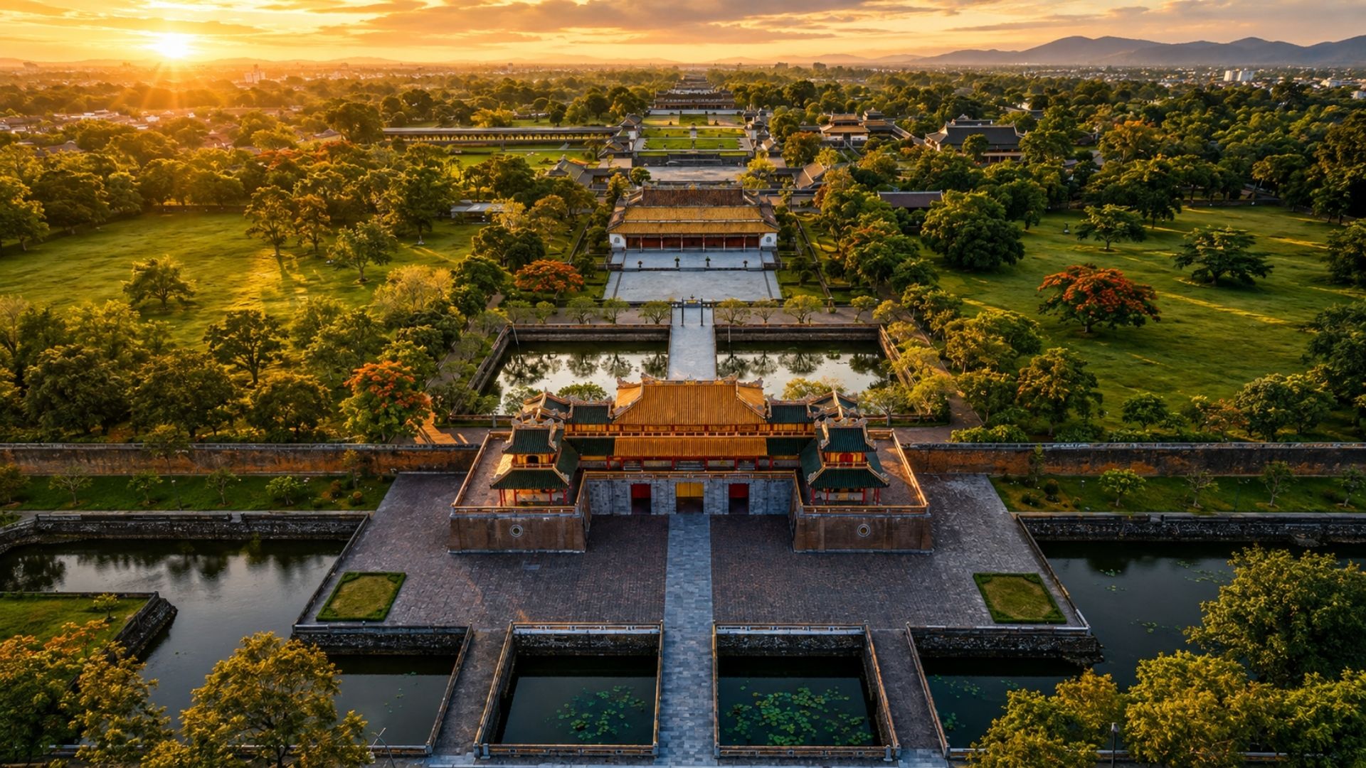 HÀNH TRÌNH DI SẢN ĐÀ NẴNG - HỘI AN - HUẾ