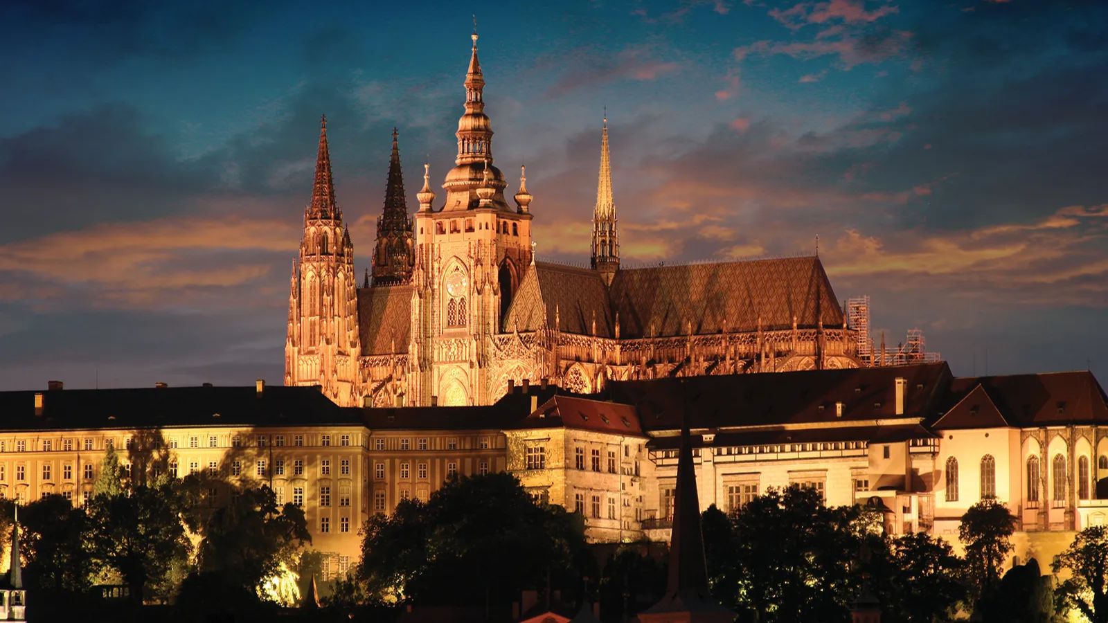 TRUNG ÂU LÃNG MẠN BÊN DÒNG DANUBE: ĐỨC - ÁO - CZECH - SLOVAKIA - HUNGARY