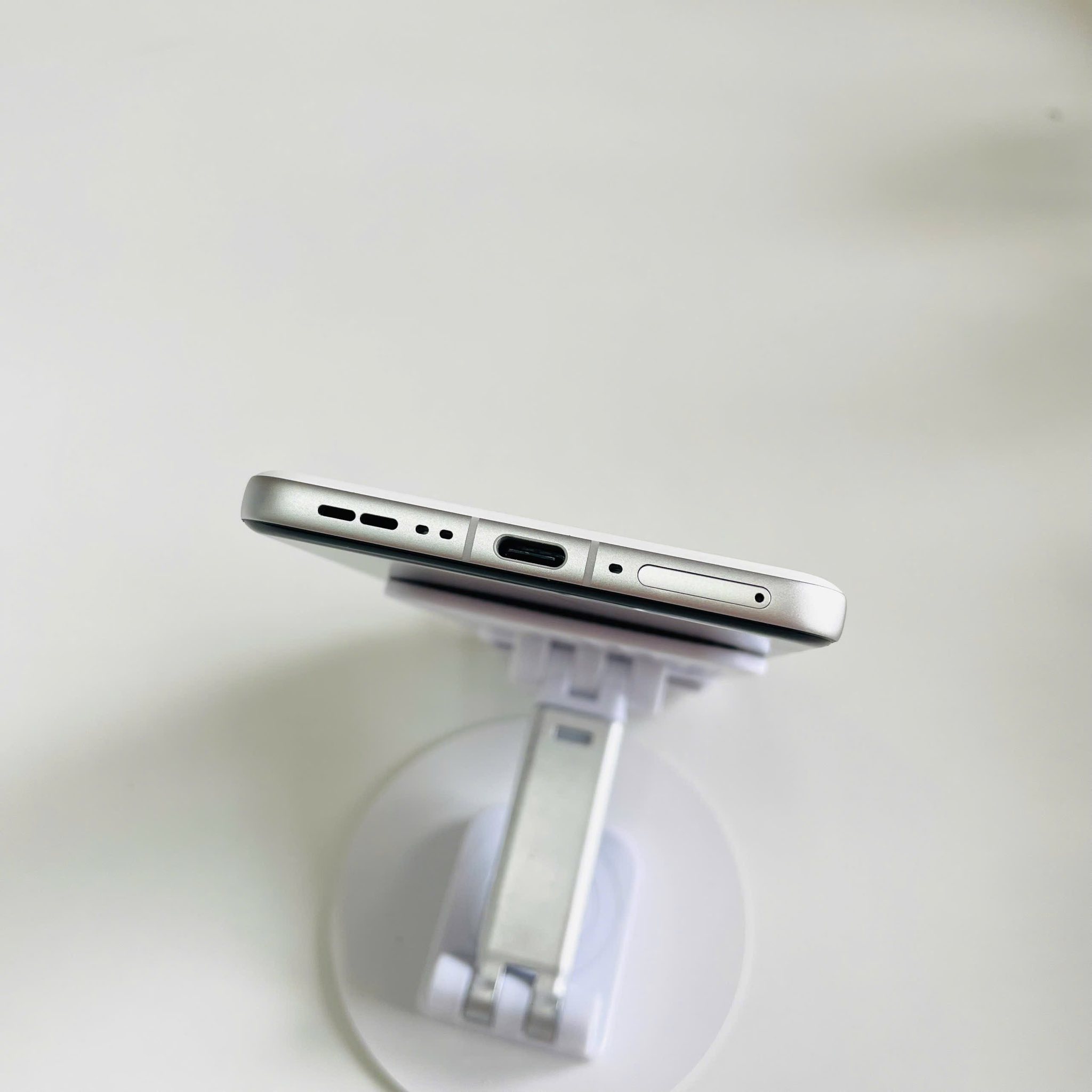 📱 Oppo Find X8 Pro –  RAM 16GB / 512GB  Màu Trắng Pin 100%