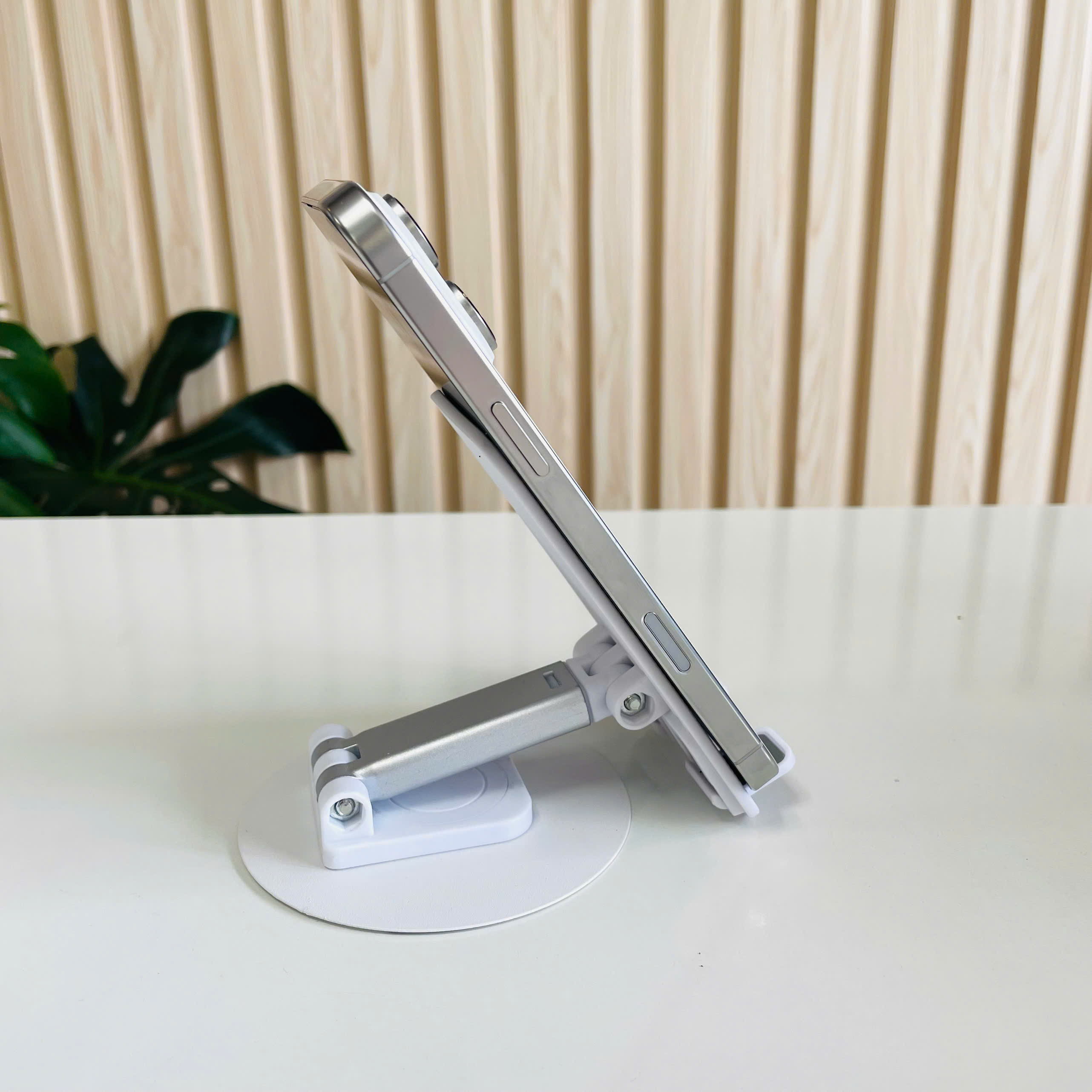 📱 iPhone 16 Pro Max Quốc Tế 256GB Pin 100% Màu Trắng Đẹp 98% Kèm Sạc 30W