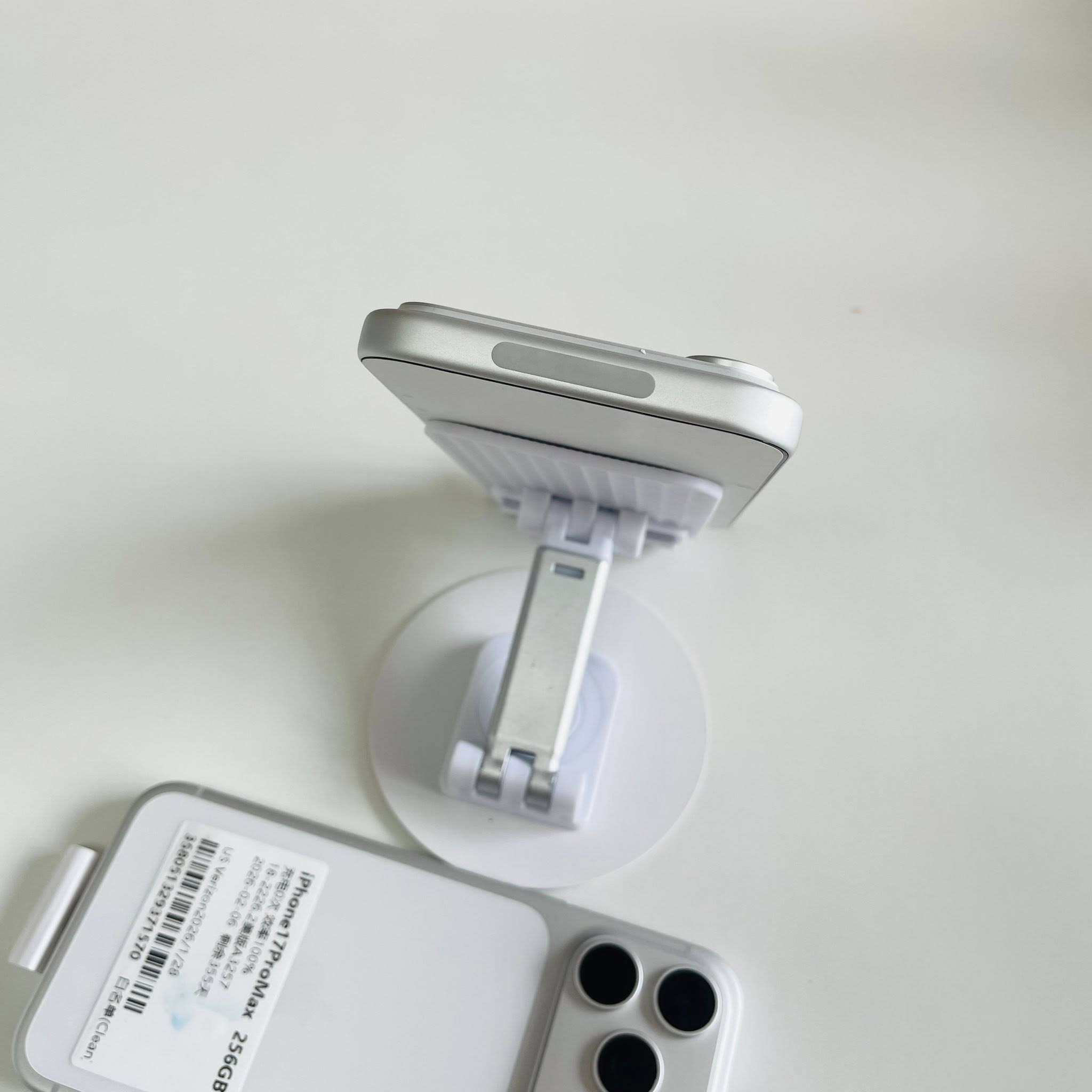 iPhone 17 Pro Max Lock CNC 256GB 2sim Sài Ngon Lành Máy New - Màu Trắng Đẹp