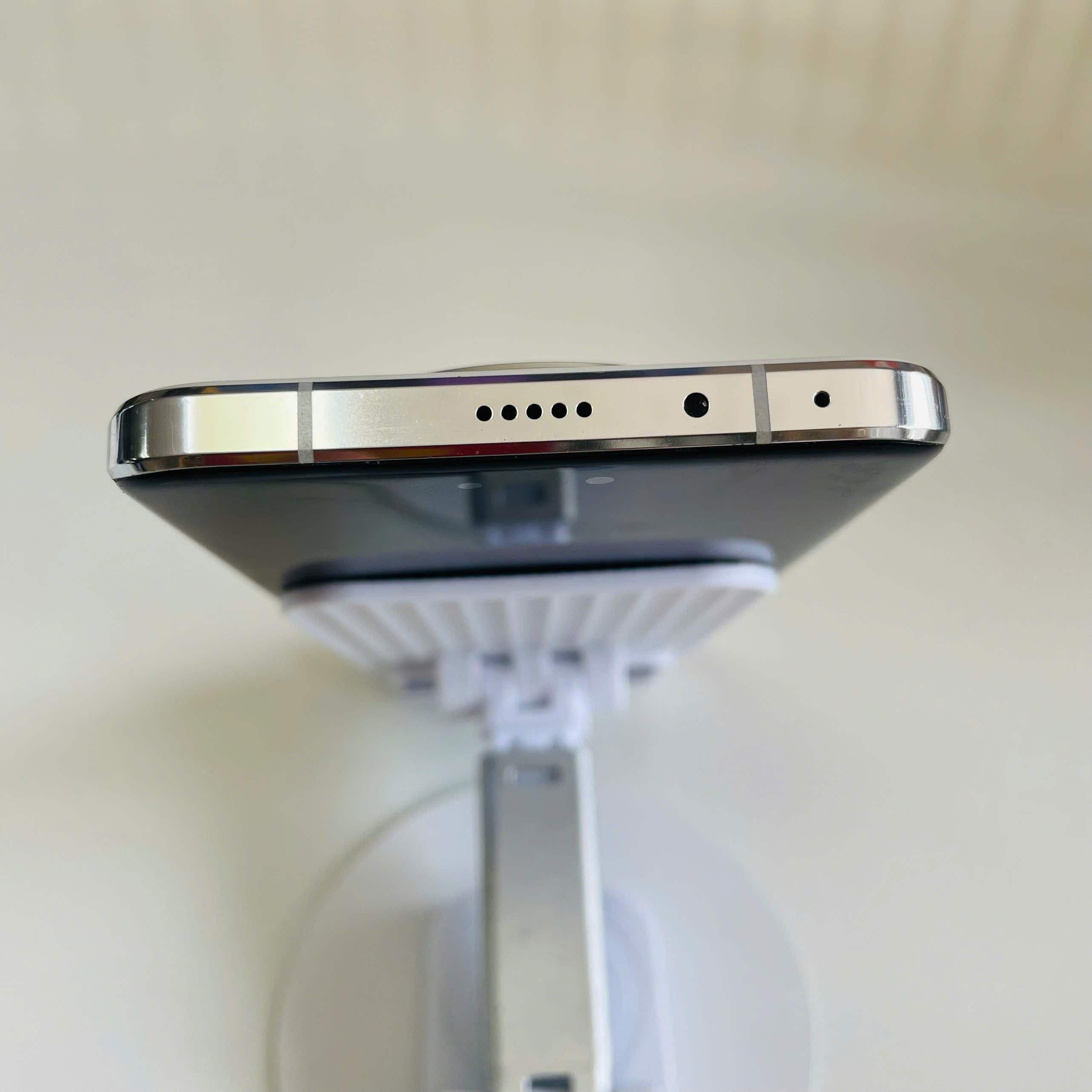 Honor Magic 6 Pro 12/256GB trắng Đẹp 98% Pin 96%