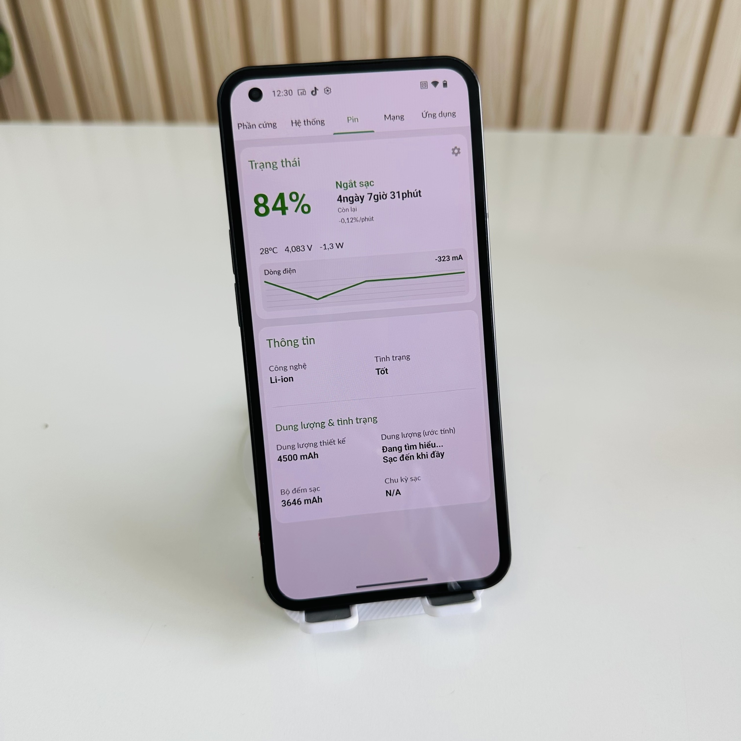 NOTHING PHONE (1) QUỐC TẾ 8/128GB Màu Đen Đẹp 98% Kèm Sạc 30W