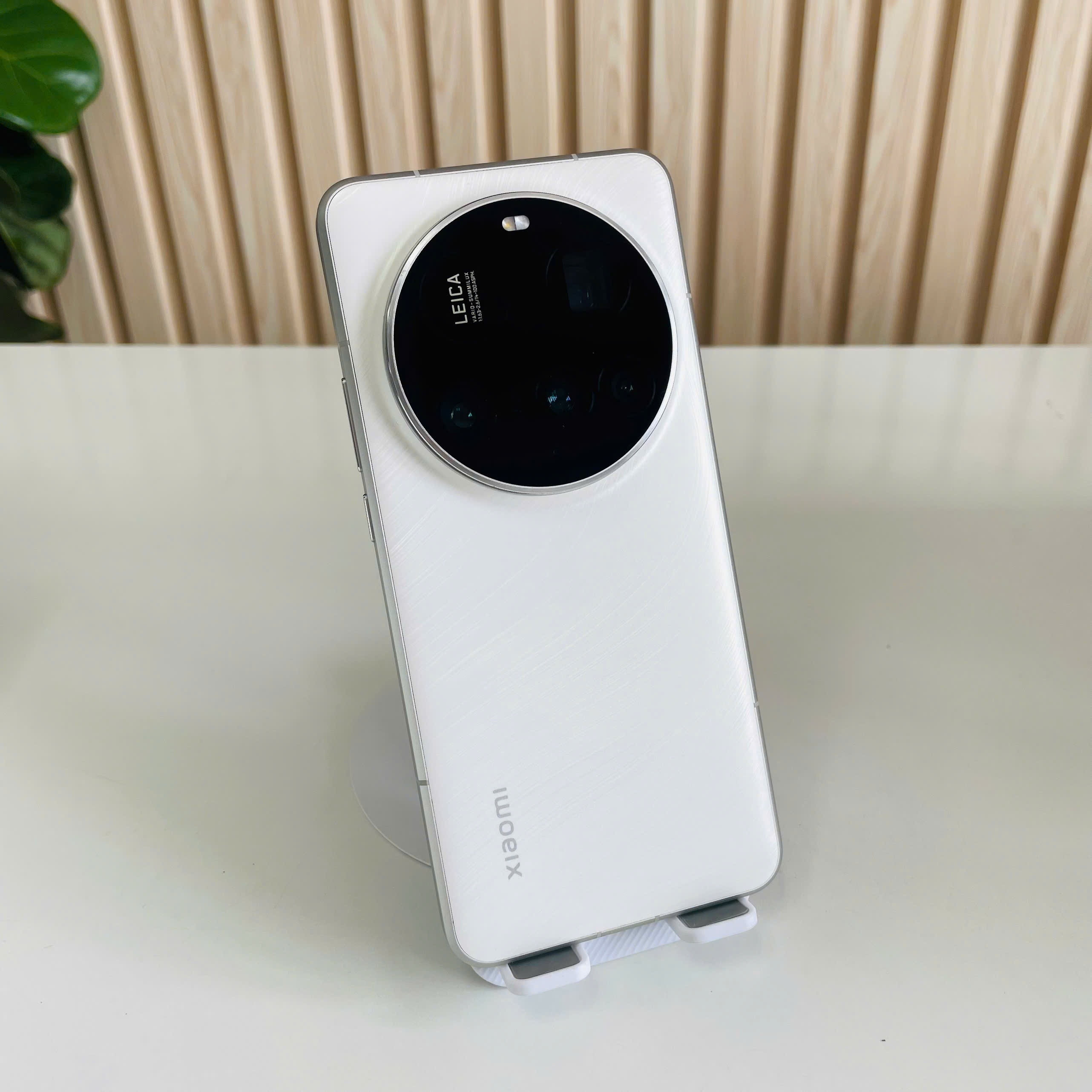 Xiaomi 15 Ultra 12/256GB trắng Đẹp 98% Pin 98% Fullbox