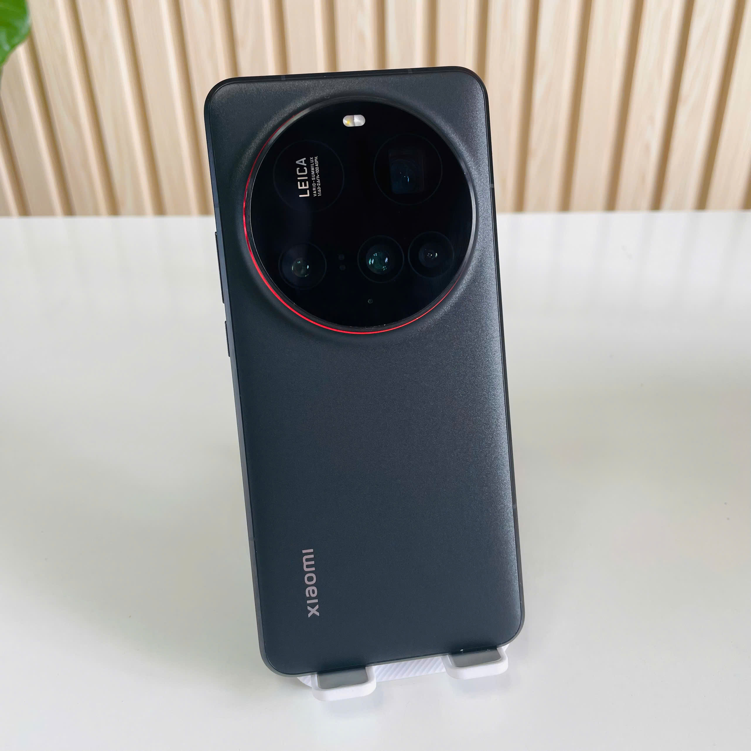 Xiaomi 15 Ultra 12/256GB Đen Đẹp 98% Pin 94% Lỗi Face Kèm Sạc 30W