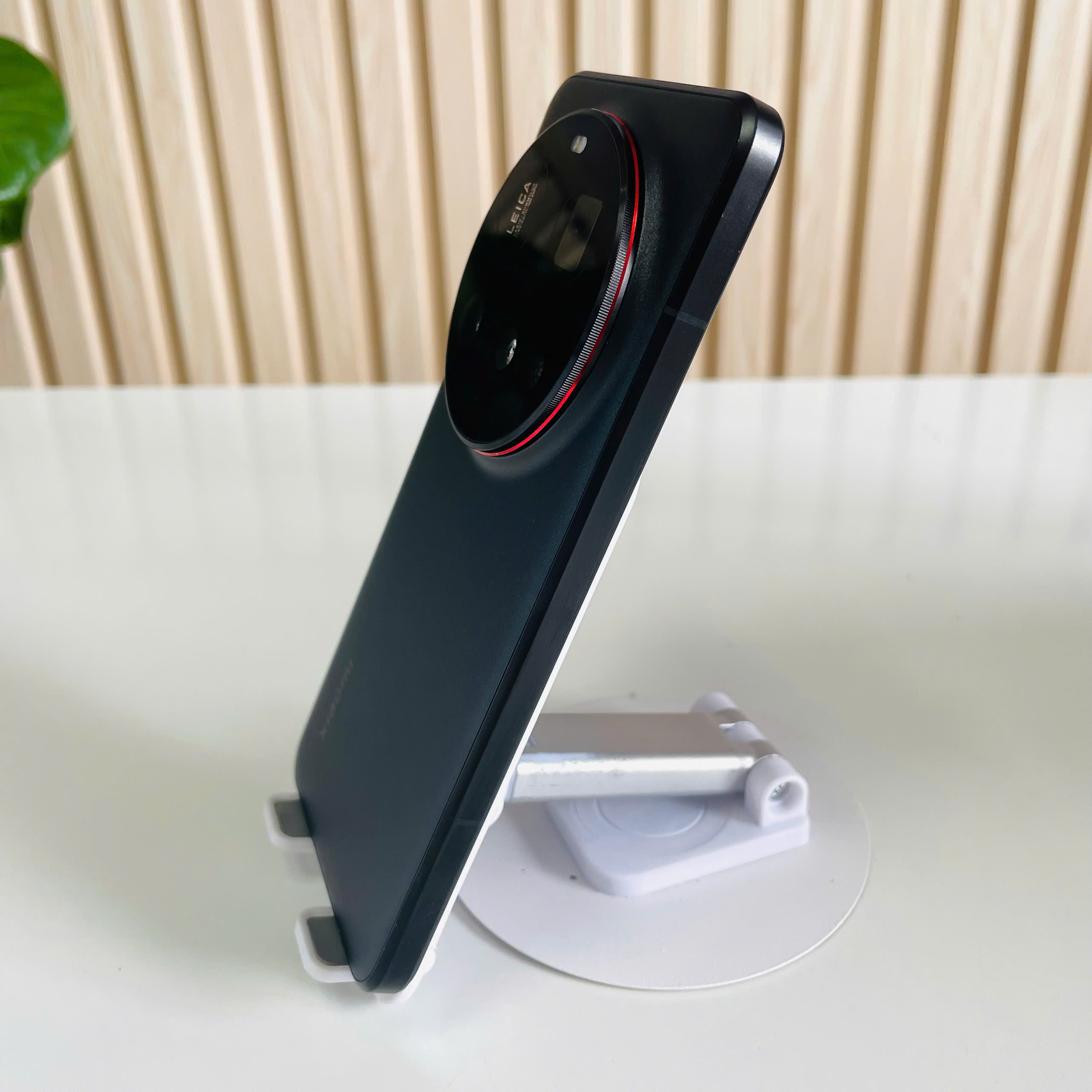 Xiaomi 15 Ultra 12/256GB Đen Đẹp 98% Pin 94% Lỗi Face Kèm Sạc 30W