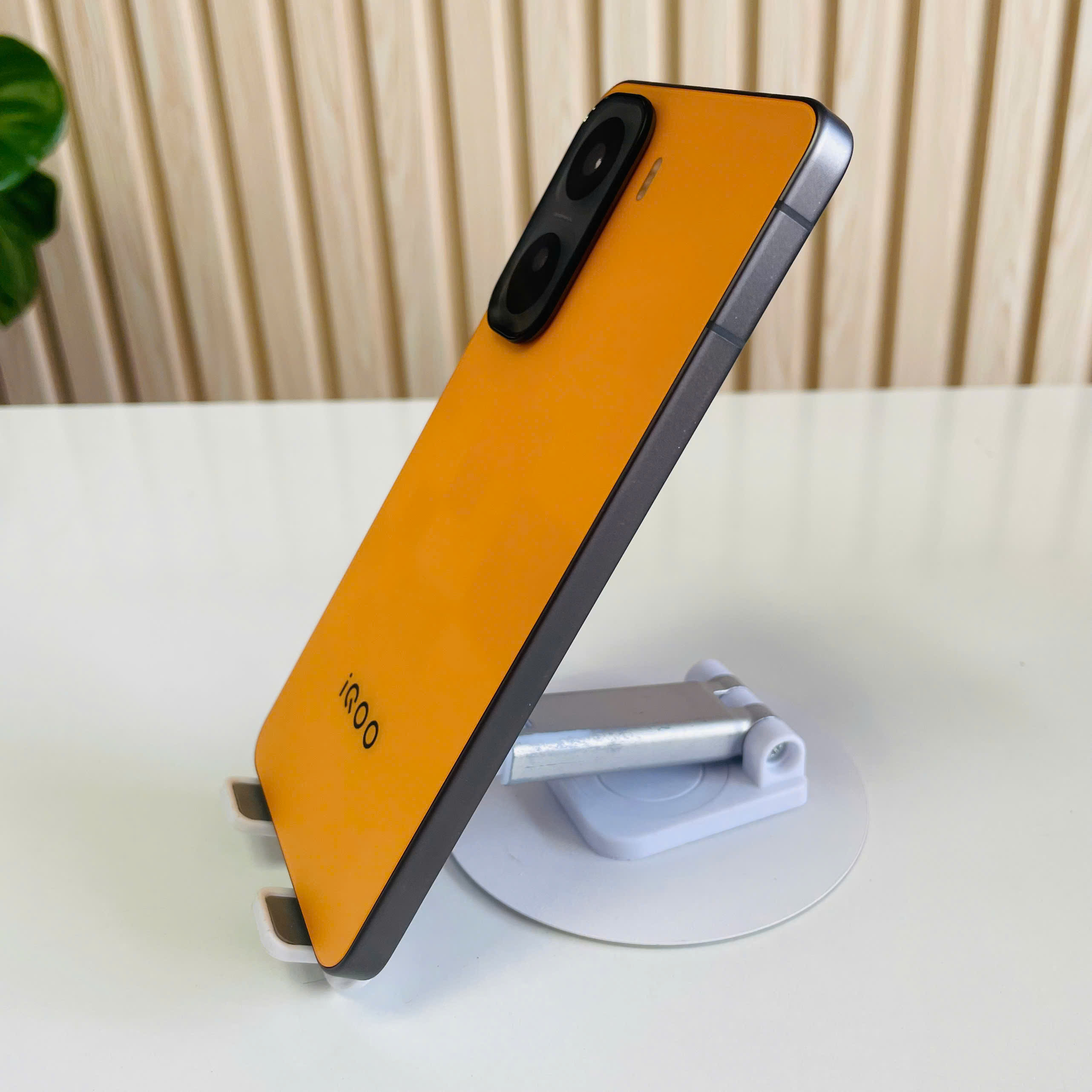 IQOO Neo 11 12/256GB Cam Pin 99% Đẹp 98% Kèm Sạc 35W