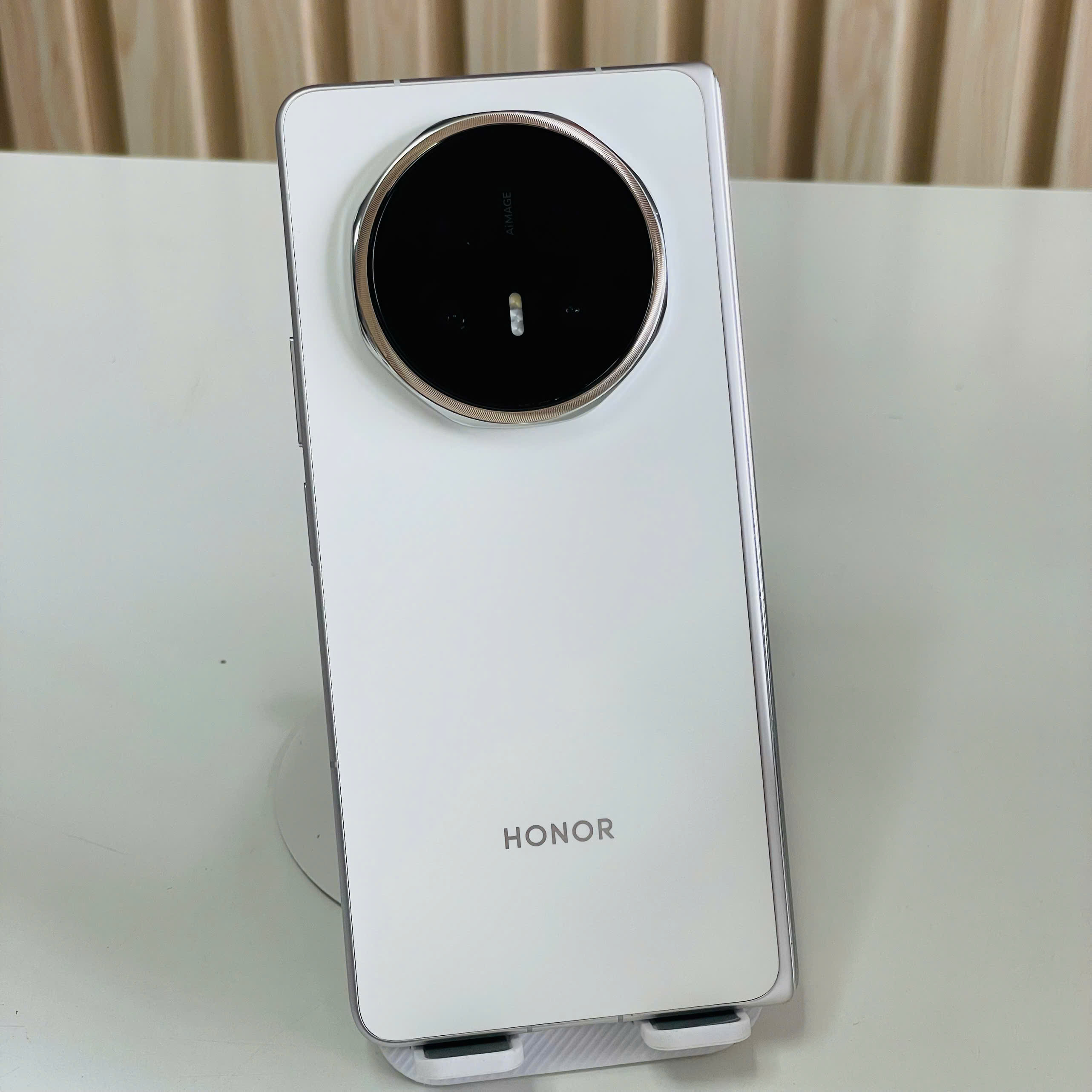 🔥 HONOR MAGIC V6 – 12GB/512GB Trắng Đẹp 99% Pin 100%