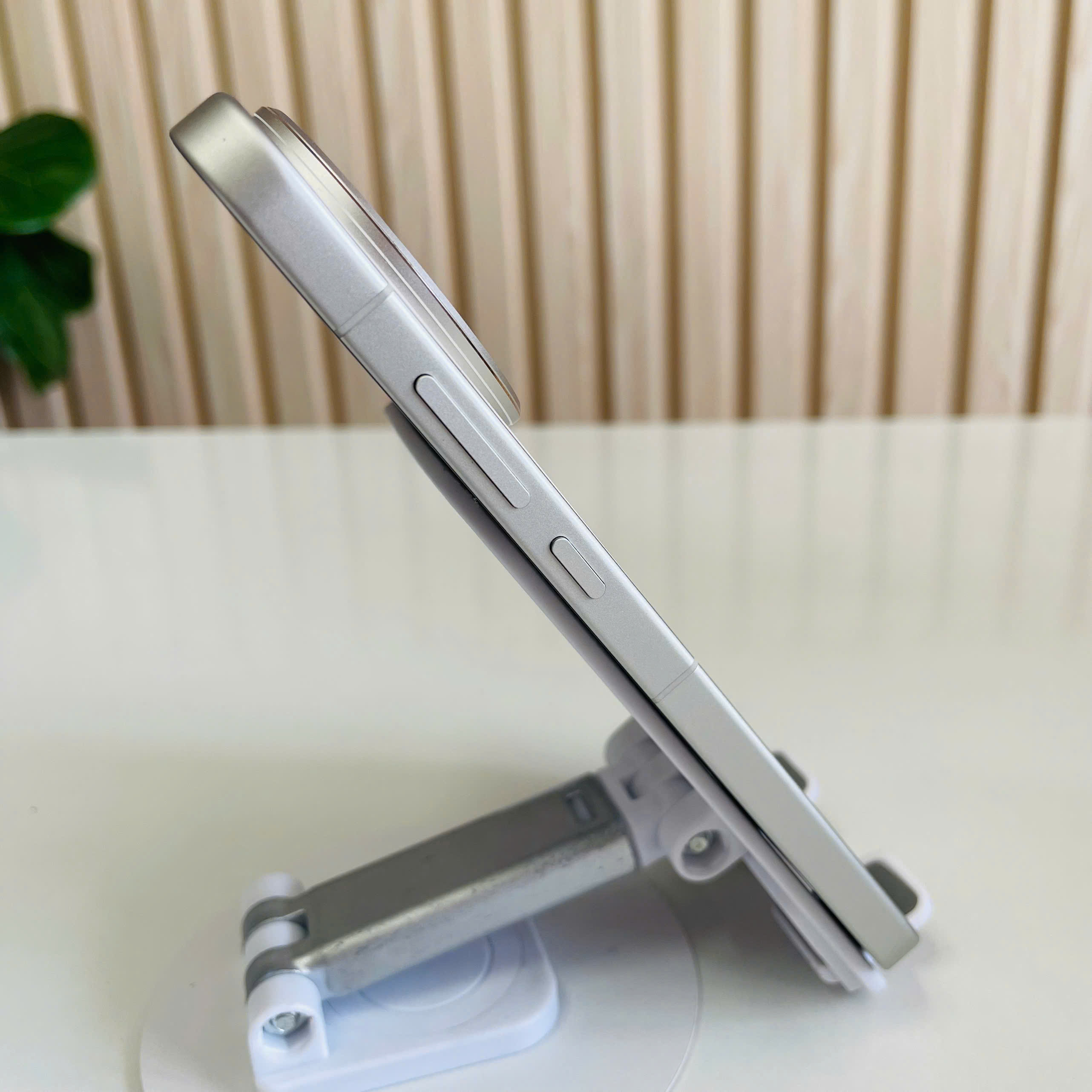 Realme GT 8 Pro 12/256GB trắng kem Pin 100% Đẹp 98%