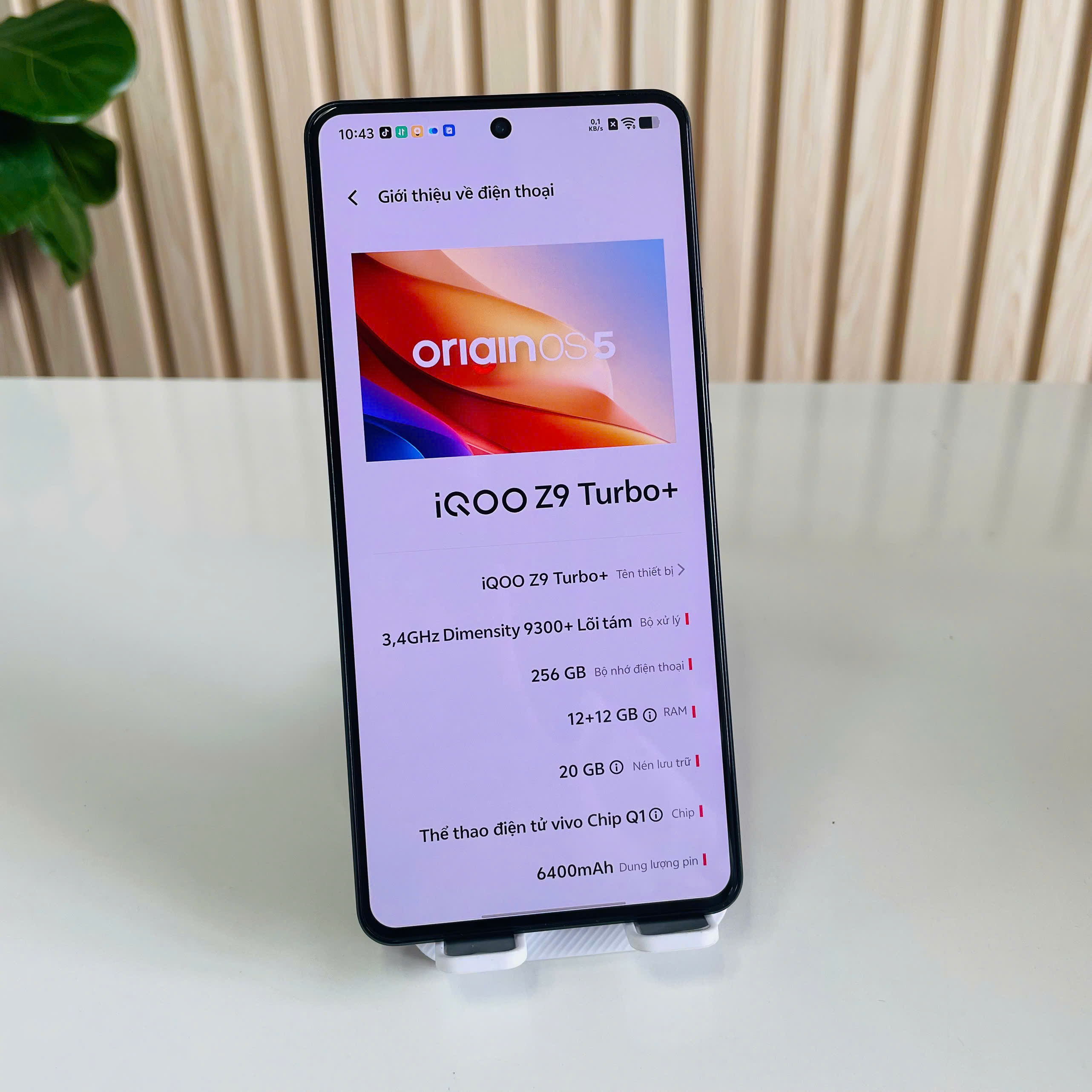 🔥 iQOO Z9 TURBO PLUS 5G 12/256GB Đẹp 98% Màu Đen Kèm sạc 30W