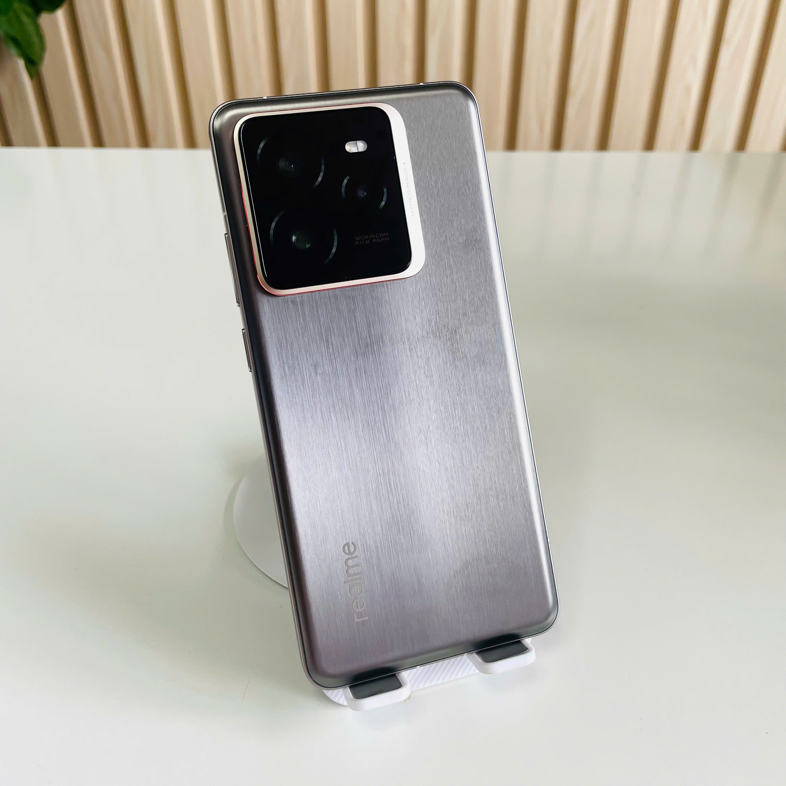 REALME GT 7 PRO titan 12/256 đẹp 98+ pin 95%