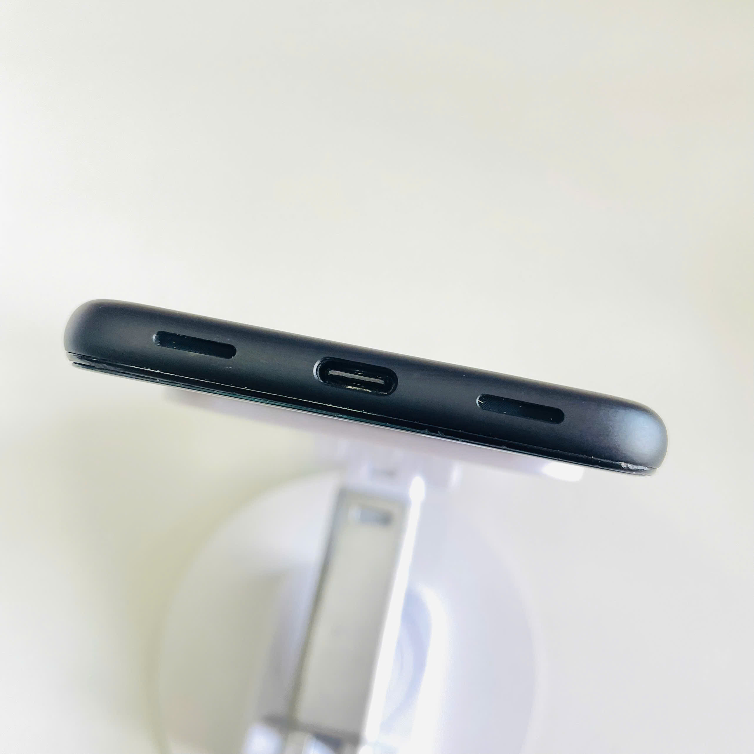 Google Pixel 4a Quốc Tế 6/128GB Đen Đẹp 98%
