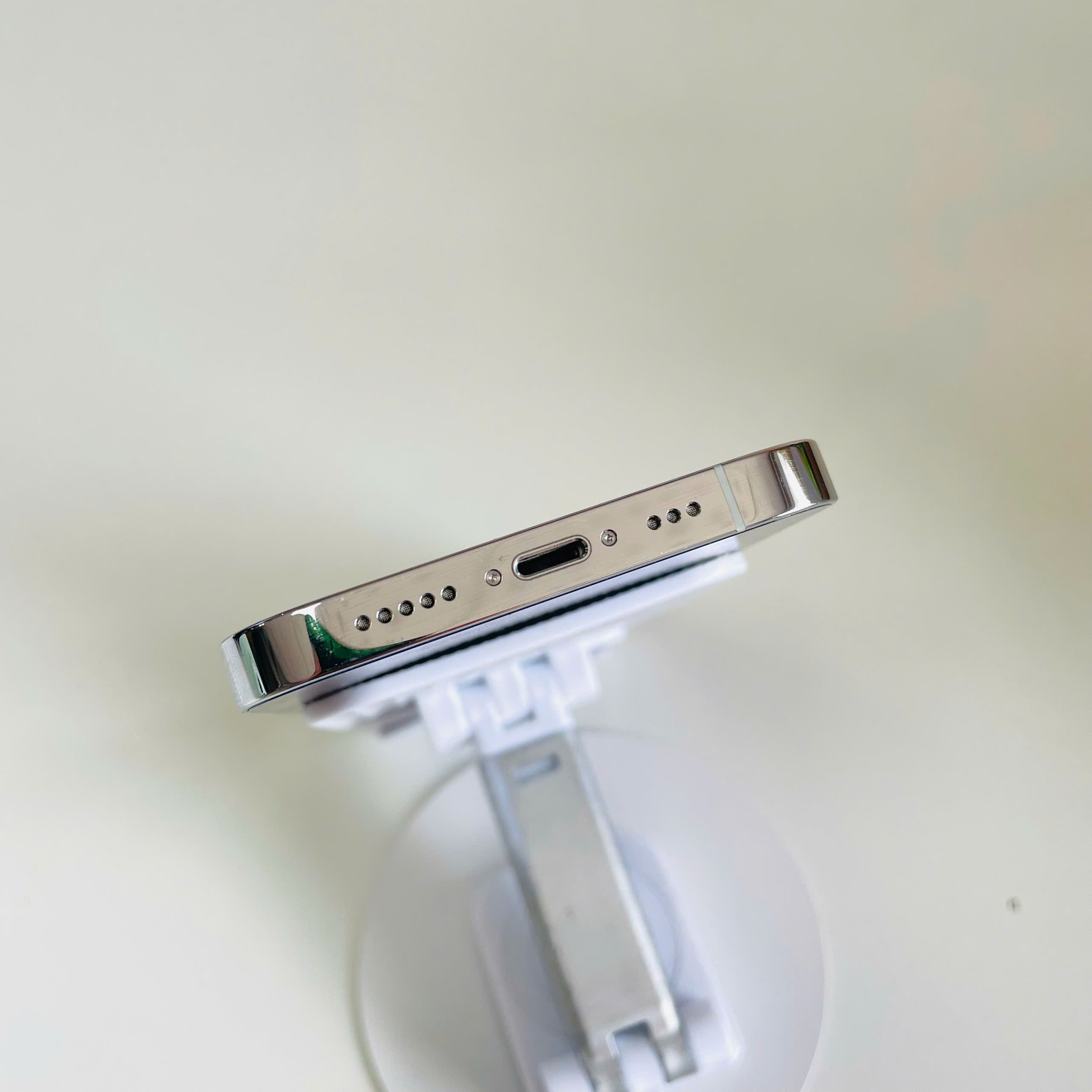 Iphone 14 Pro Mỹ 128GB Trắng Pin 76% Đẹp 98%