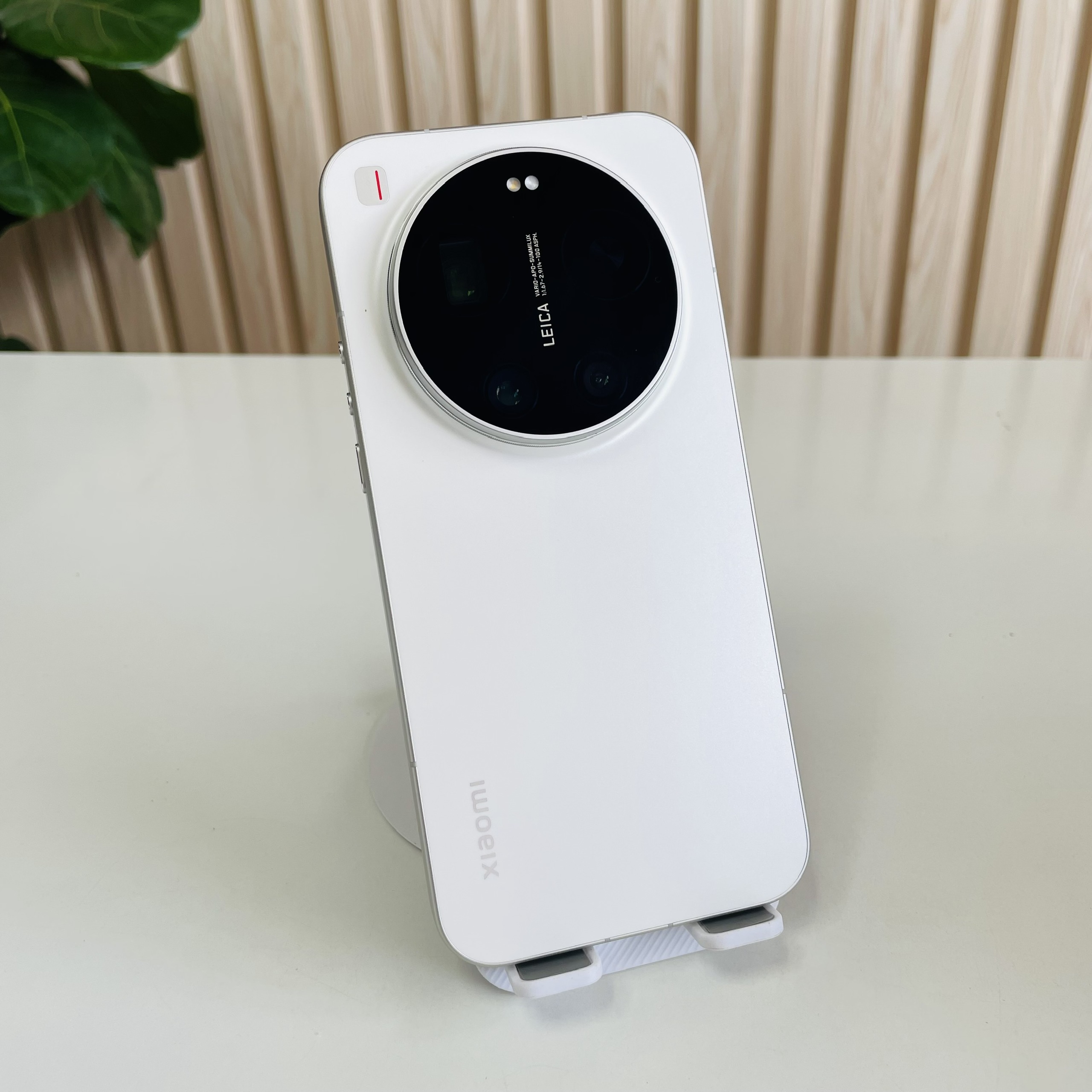Xiaomi 17 Ultra 12/512GB trắng Pin 100% Đẹp 98% Box + Củ Sạc 100w - xước màn