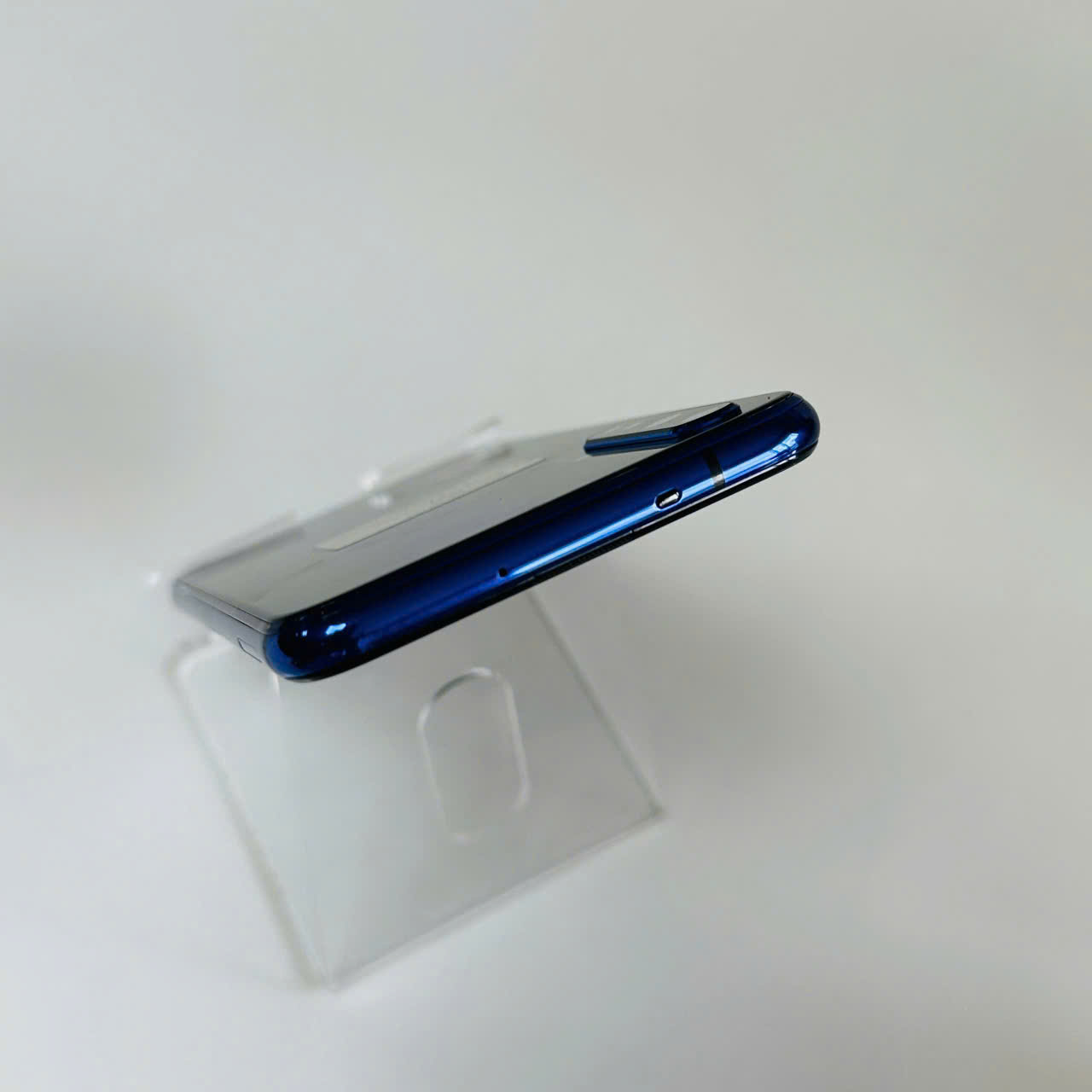 📱 Honor 20 (4G) – 6GB/128GB | Máy Quốc Tế 2 SIM | Màu Xanh Đẹp