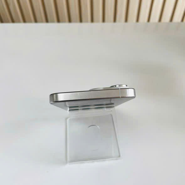 📱 iPhone 15 Pro Max Việt Nam 256GB Pin 84% Màu Trắng Nguyên Zin Đẹp 98% Kèm sạc 30W