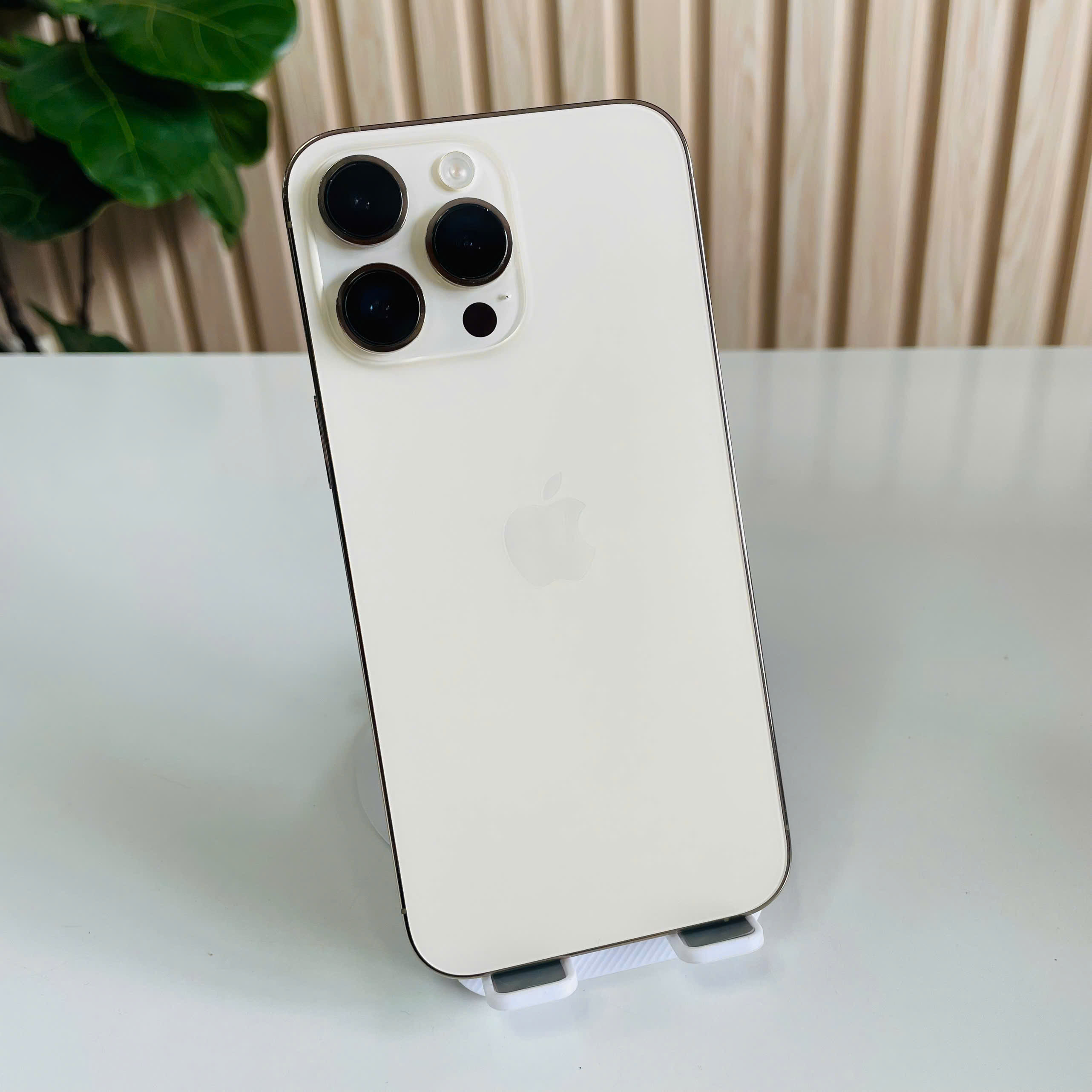 IPhone 14 PRO MAX VIỆT NAM - 256GB Gold Pin 78% Đẹp 98% Màn có 1 Sọc Hồng