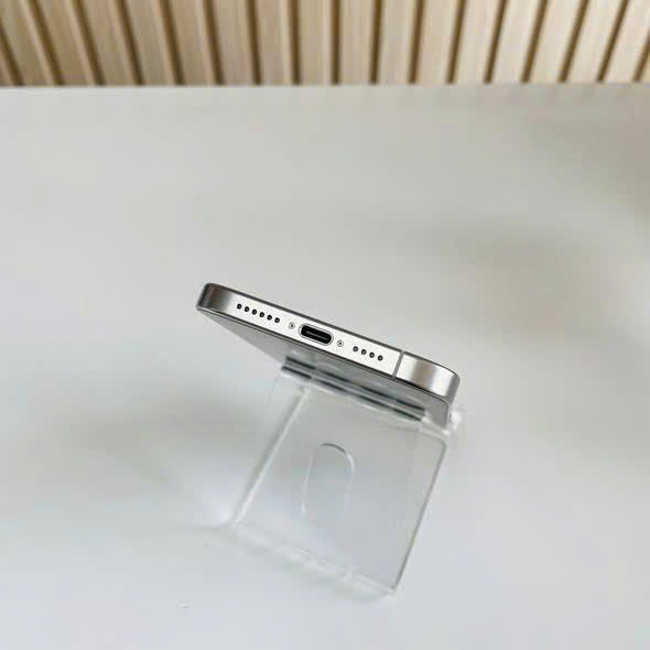 📱 iPhone 15 Pro Max Việt Nam 256GB Pin 84% Màu Trắng Nguyên Zin Đẹp 98% Kèm sạc 30W