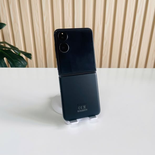 Xiaomi Mix Flip (12GB/512GB) - Bản Quốc Tế, Gập Cao Cấp Màu Đen - Kèm Sạc 30W Đẹp 98%