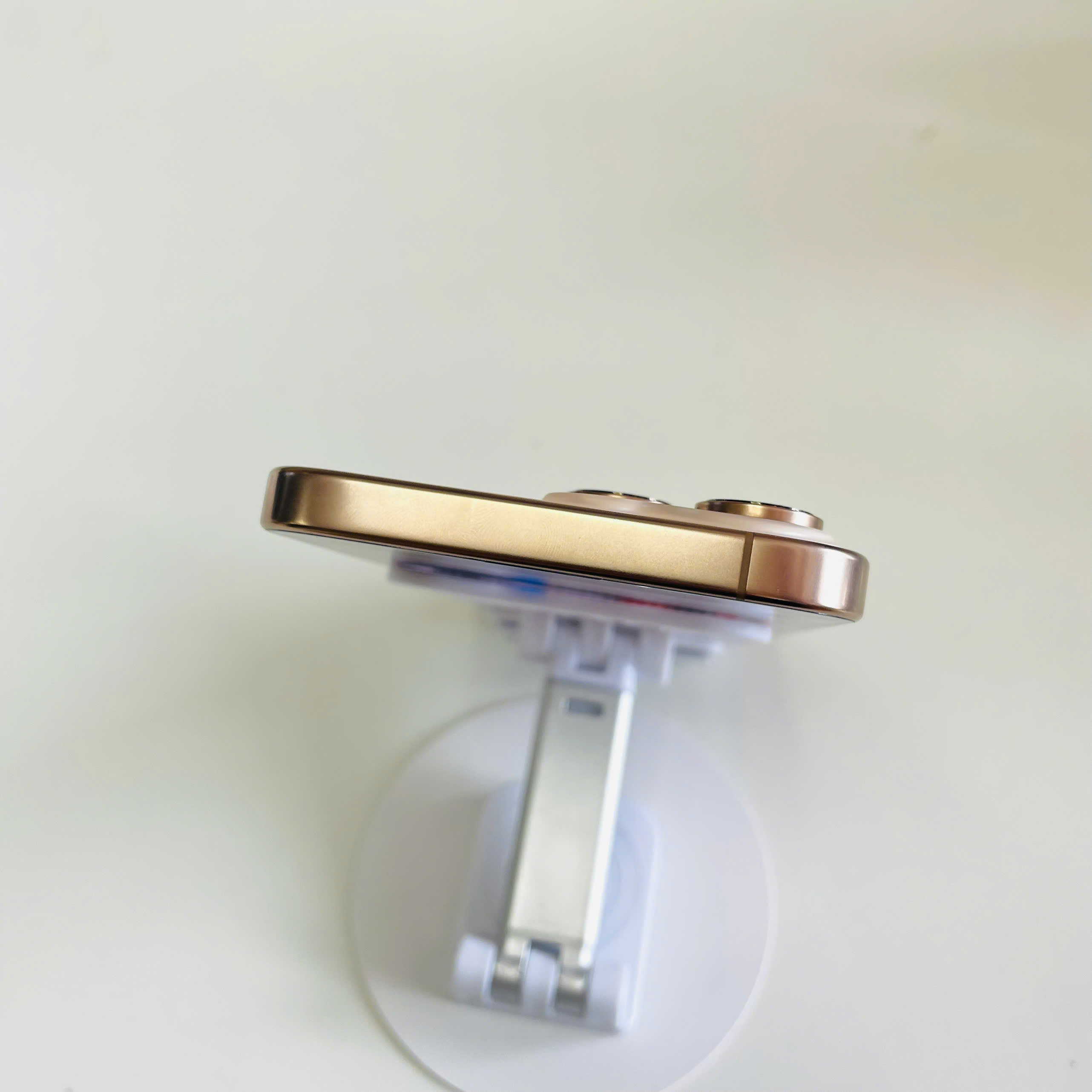 📱 iPhone 16 Pro Max Quốc Tế – 256GB Pin 100% Màu Sa Mạc Đẹp 98% Kèm Sạc 30W