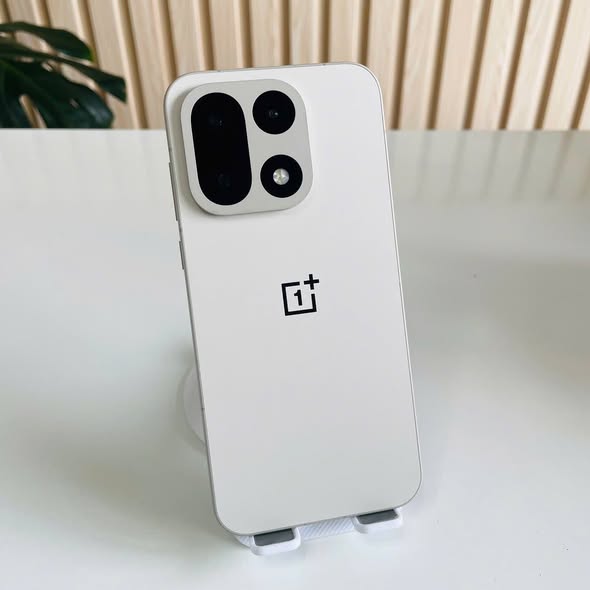 ONEPLUS 15 - (16GB/512GB) - Vàng Be Đẹp 99% - Kèm sạc 30W (Đã bán)