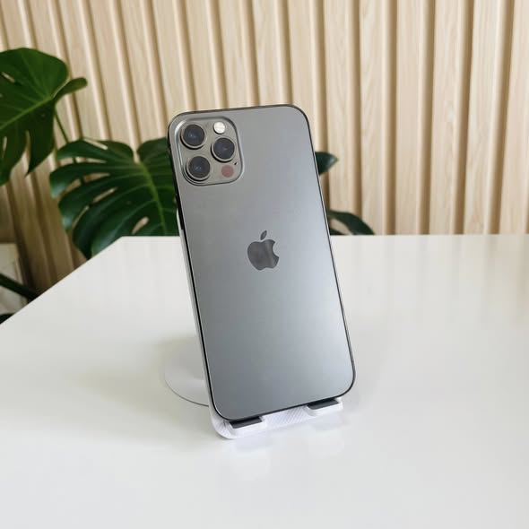 Iphone 12 Pro J/A  256GB đen Đẹp 98% Pin 82%