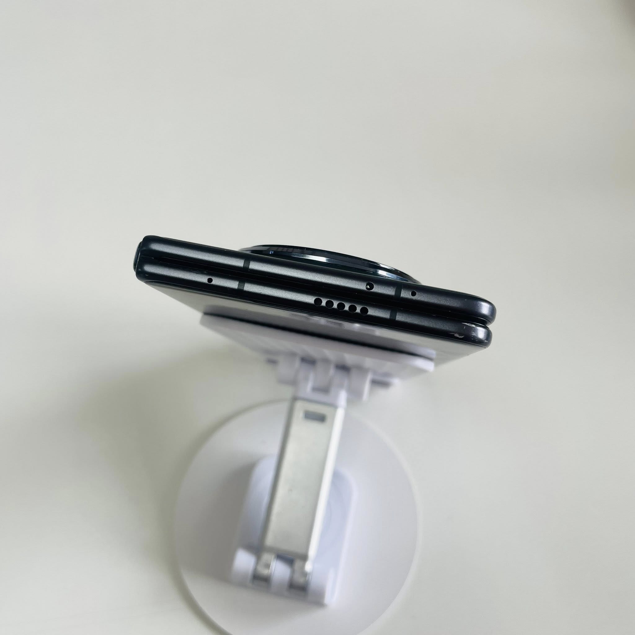 📱 Honor Magic V3 Quốc Tế 12/512GB Fullbox Màu Xanh - còn bảo hành đến gần cuối năm 2026