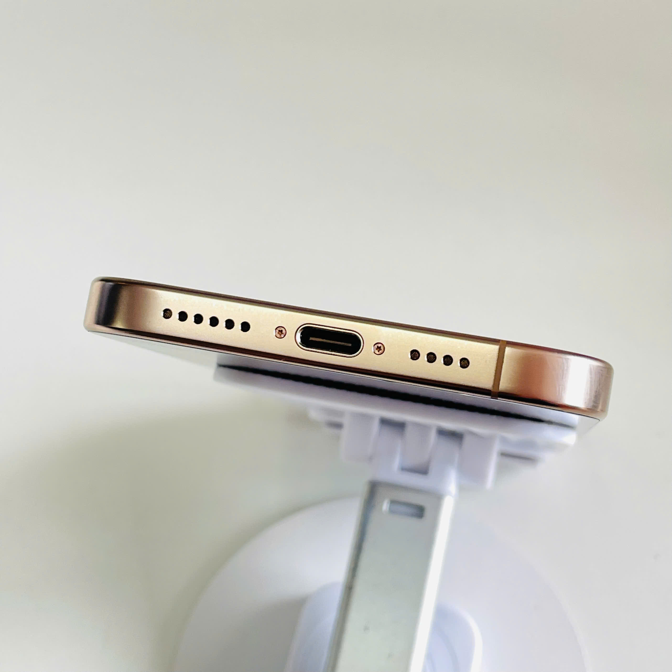 iPhone 16 Pro Max Việt Nam 256GB Pin 87% Sa mạc Đẹp 98+ Zin Ốc Áp - Kèm Sạc 30W