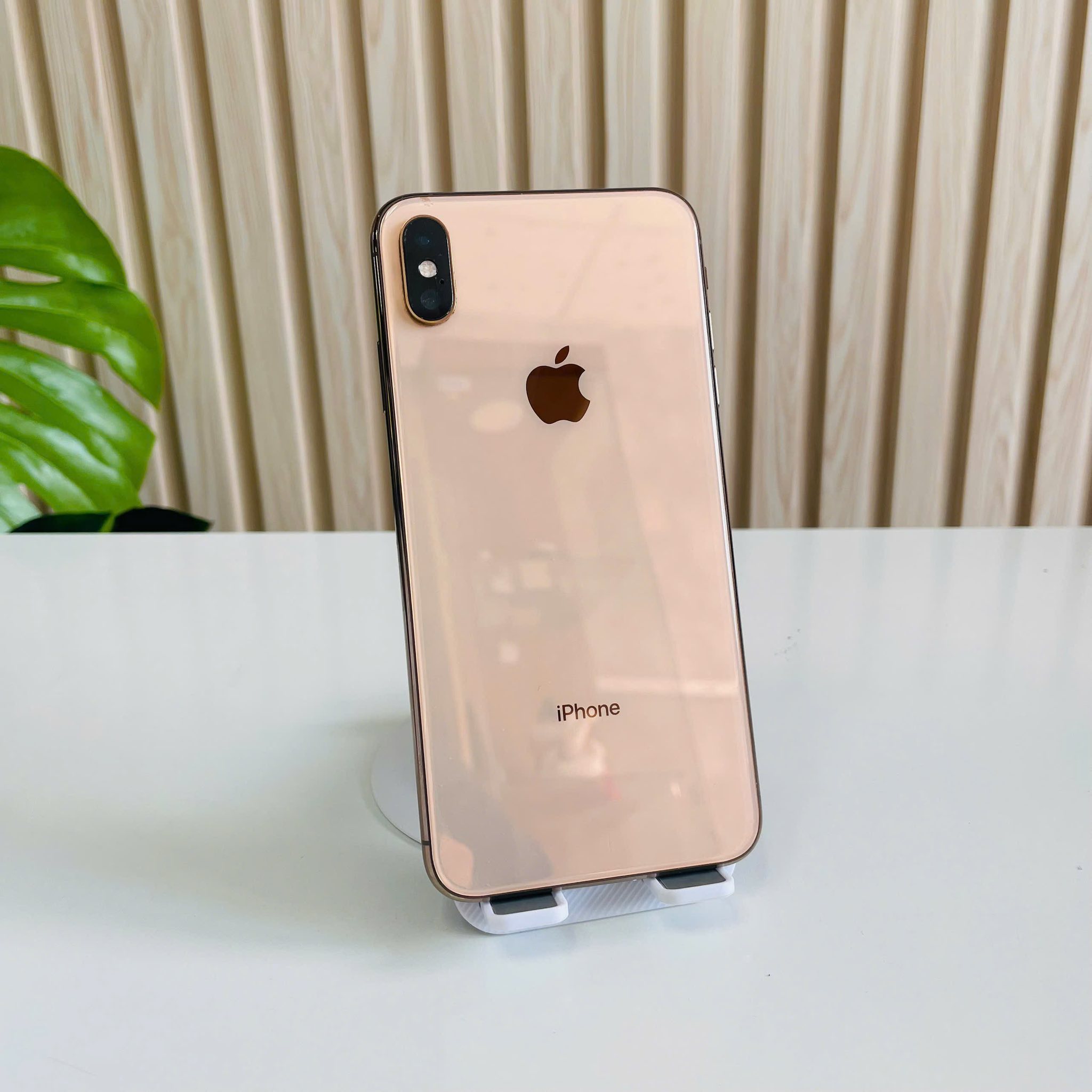 Iphone Xs Max Mỹ 64GB gold Đẹp 98% Pin 72%