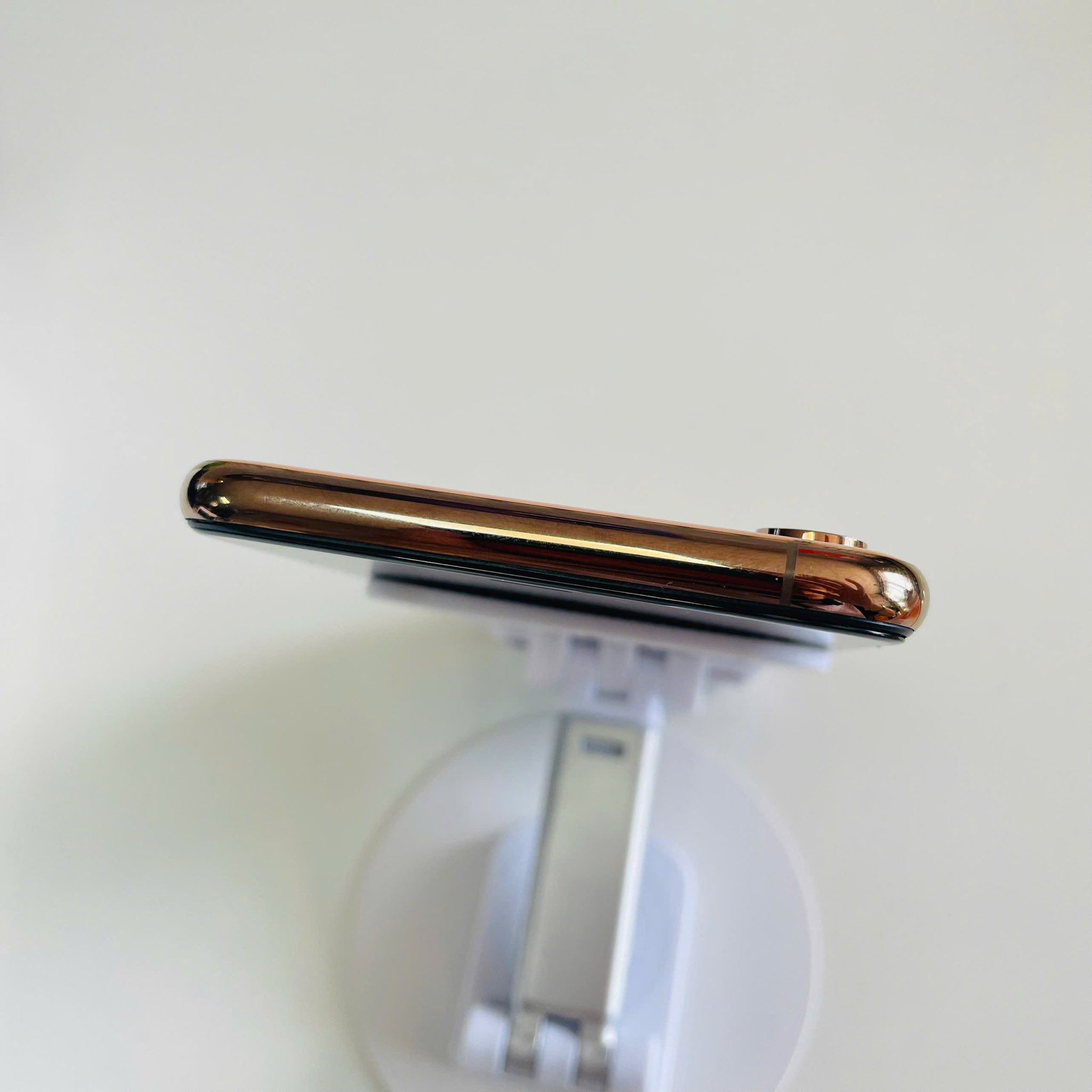 Iphone Xs Max Mỹ 64GB gold Đẹp 98% Pin 72%