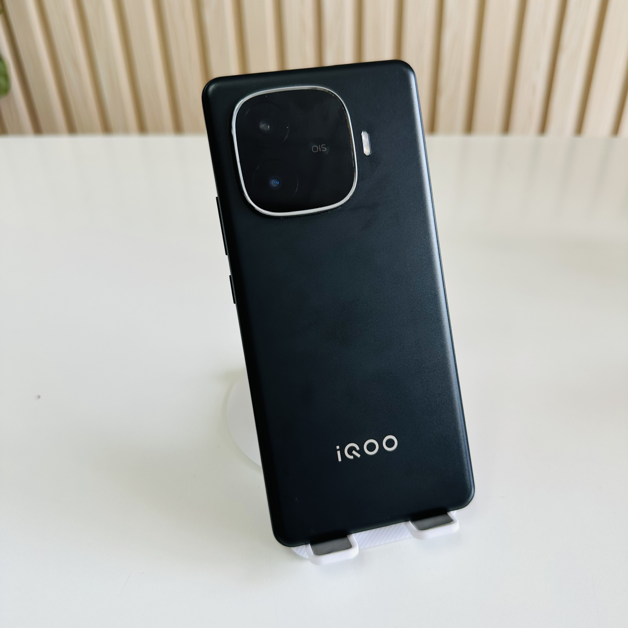 iQOO Z9 TURBO 12/256GB Pin 98% Đẹp 98% Màu Đen - Màn Lưu Ảnh Nhẹ - Kèm Sạc 30W