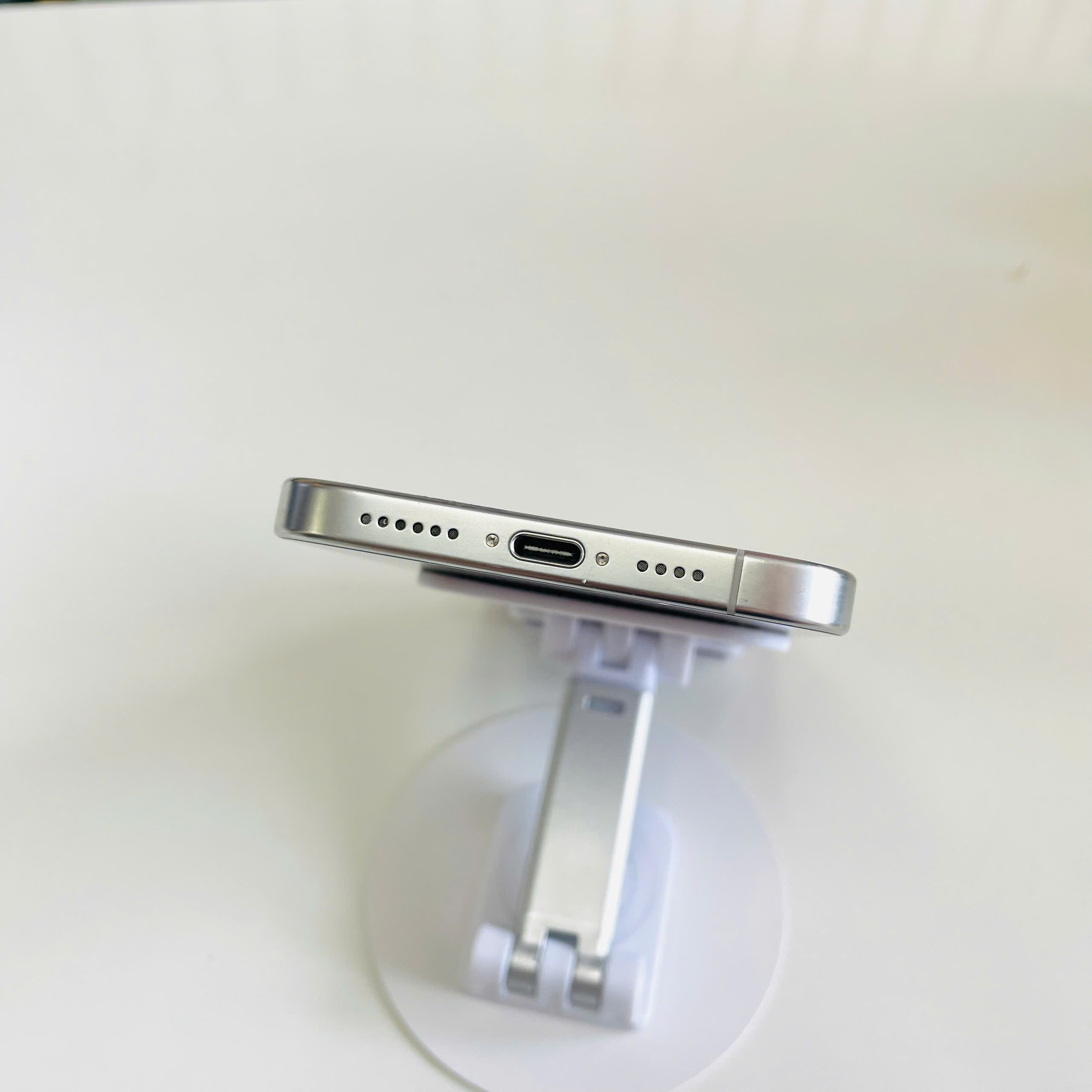 📱 iPhone 16 Pro Max Quốc Tế 256GB Pin 100% Màu Trắng Đẹp 98% Kèm Sạc 30W