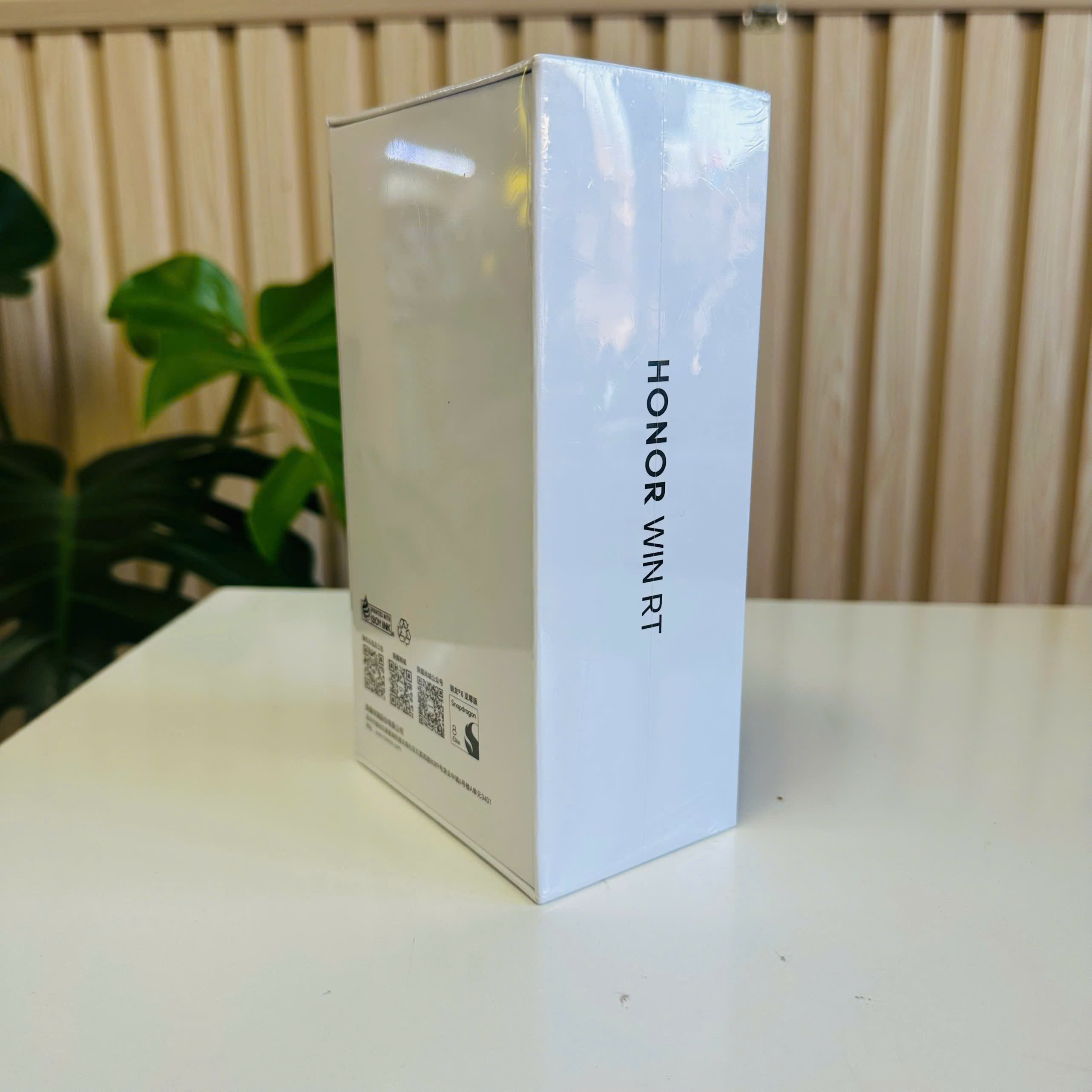 📱 HONOR WIN RT NEW SEAL - 12/256GB Màu Xanh Dương