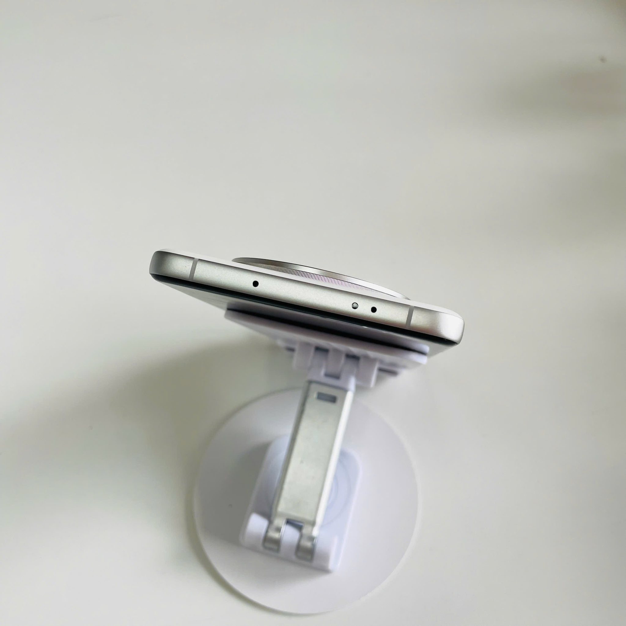 📱 Oppo Find X8 Pro –  RAM 16GB / 512GB  Màu Trắng Pin 100%