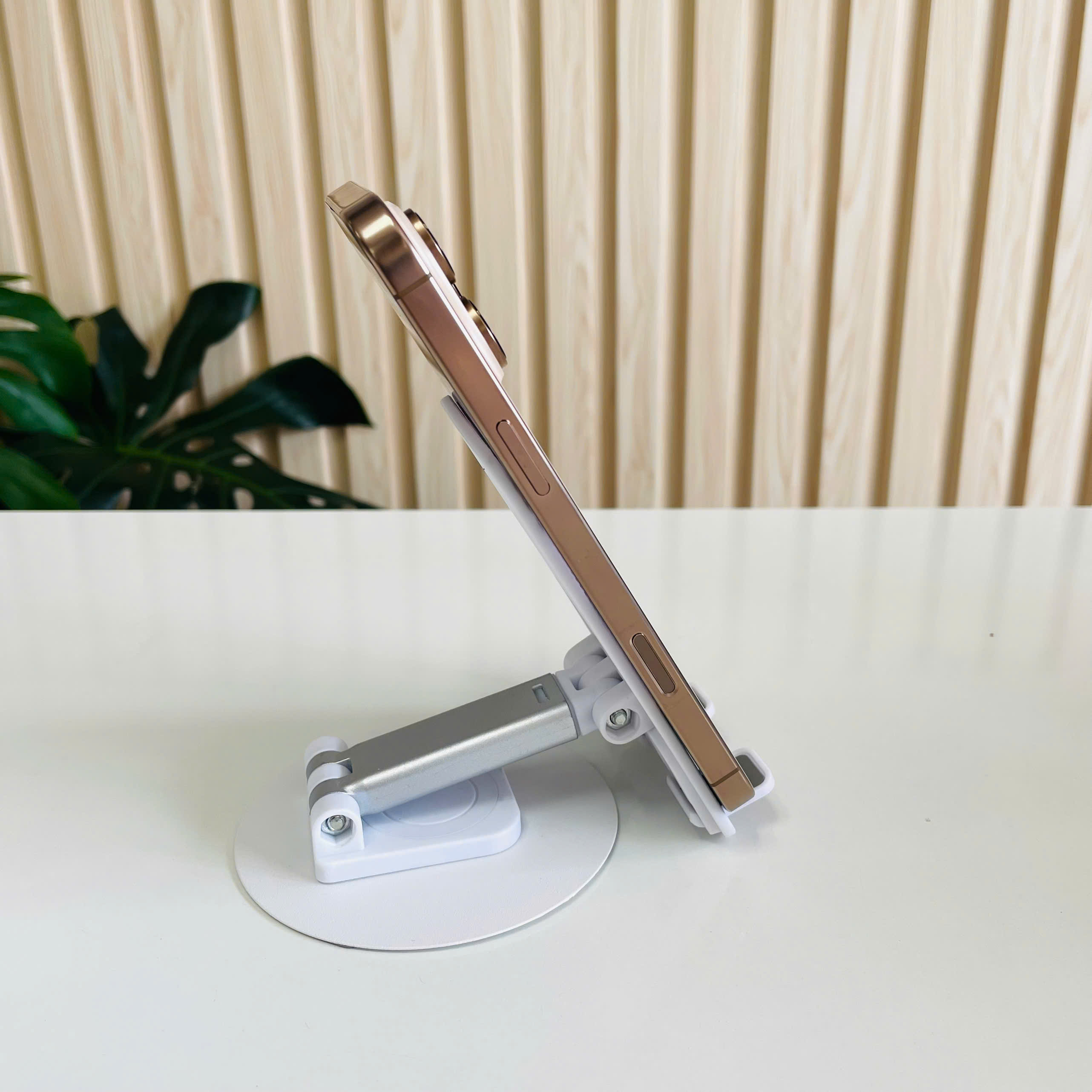 📱 iPhone 16 Pro Max Quốc Tế – 256GB Pin 100% Màu Sa Mạc Đẹp 98% Kèm Sạc 30W