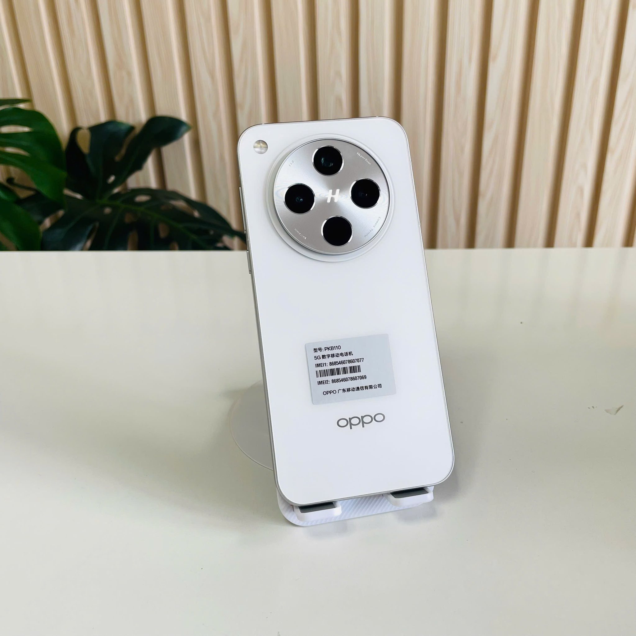 📱 Oppo Find X8 5G – Like New 99% | 12/256GB | Pin 100% | Màu Trắng