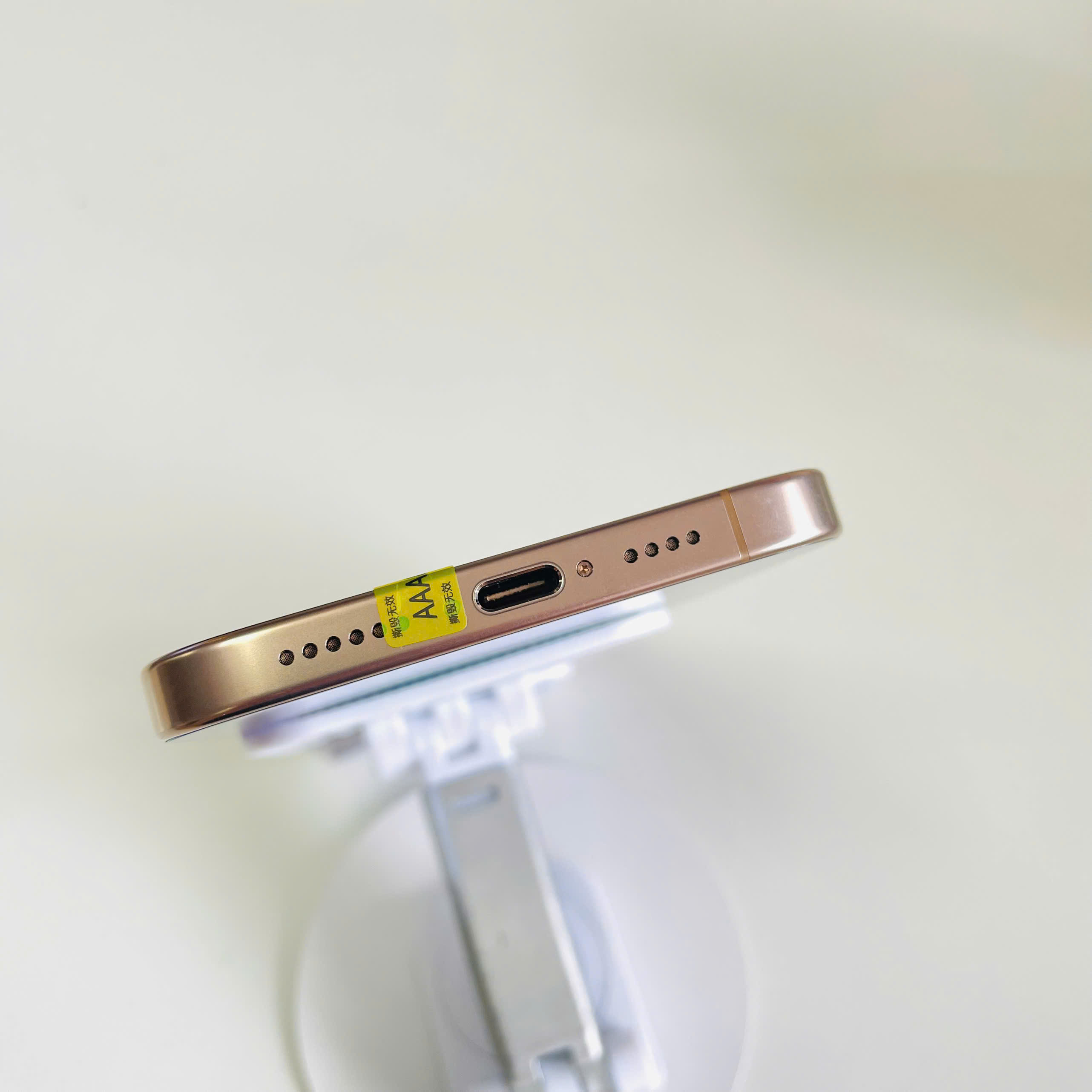 IPHONE 16 PRO MAX QUỐC TẾ – 512GB Sa Mạc Pin 90% Đẹp 98%