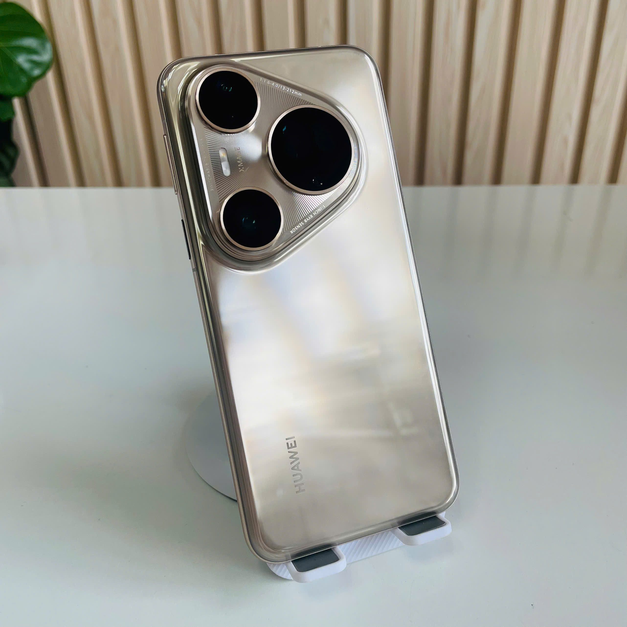 🔥 HUAWEI PURA 80 ULTRA QUỐC TẾ 16/512GB Pin 100 Đẹp 99 Màu Gold Kèm sạc 30W